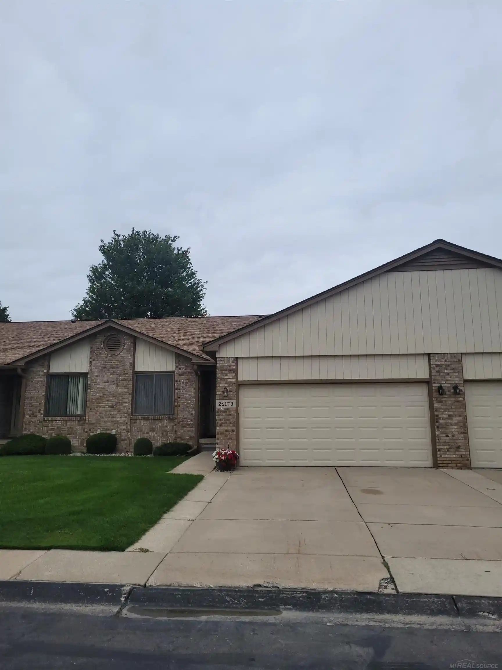 Photo 1 of Sale Pending at 26173 Annagrove Ln, Chesterfield, MI 48051 | MLS# 58050222494 | Listing updated on 2026-10-28