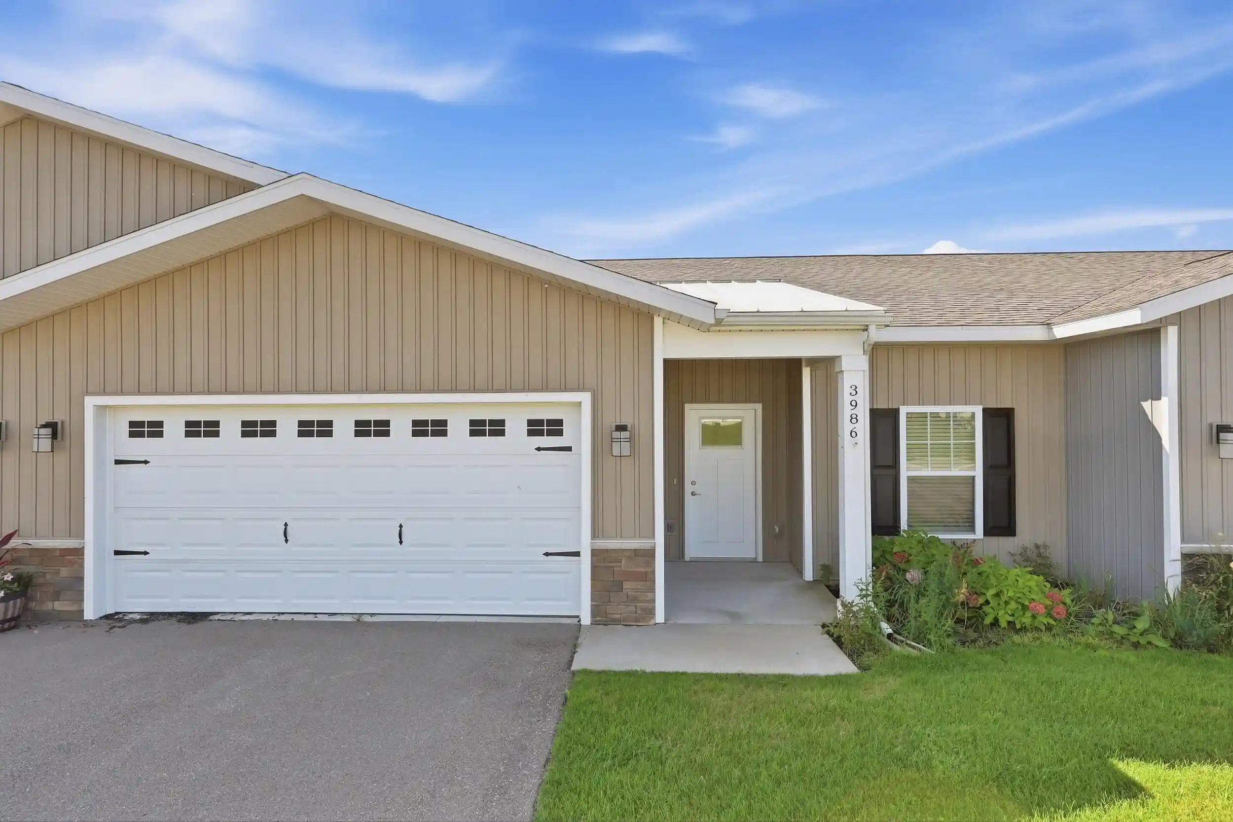 Listing Photo 1 - Condo for sale in 3986 Reserve Dr located at 3986 Reserve Dr, Wyoming, MI 49418 - Unit 3986 Reserve Dr
