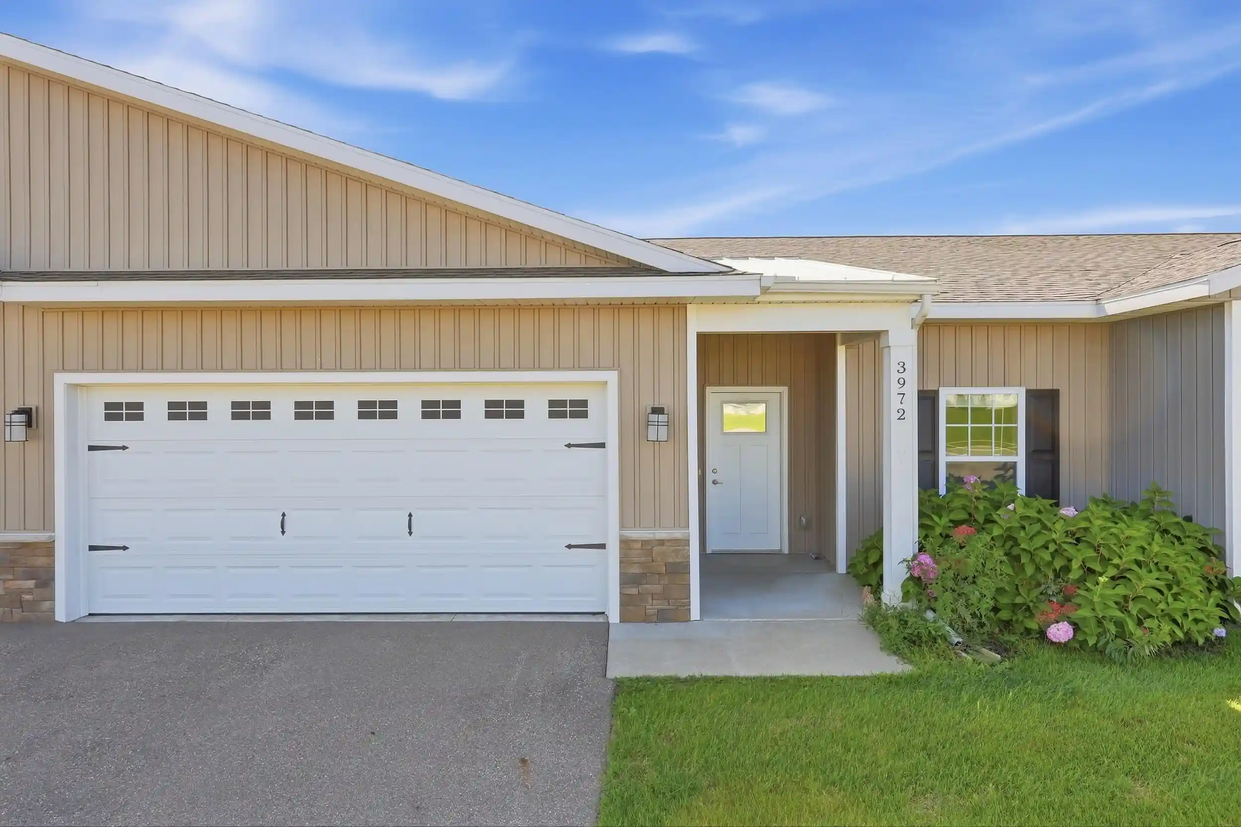 Listing Photo 1 - Condo for sale in 3972 Reserve Dr located at 3972 Reserve Dr, Wyoming, MI 49418 - Unit 3972 Reserve Dr