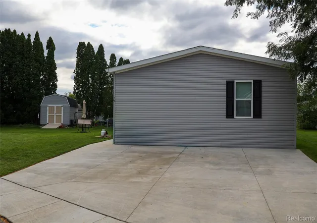 Photo 1 of Single family home for sale at 79 Woodridge Ct, White Lake, MI 48386 | MLS# 20261076371 | Listing updated on 2026-10-30
