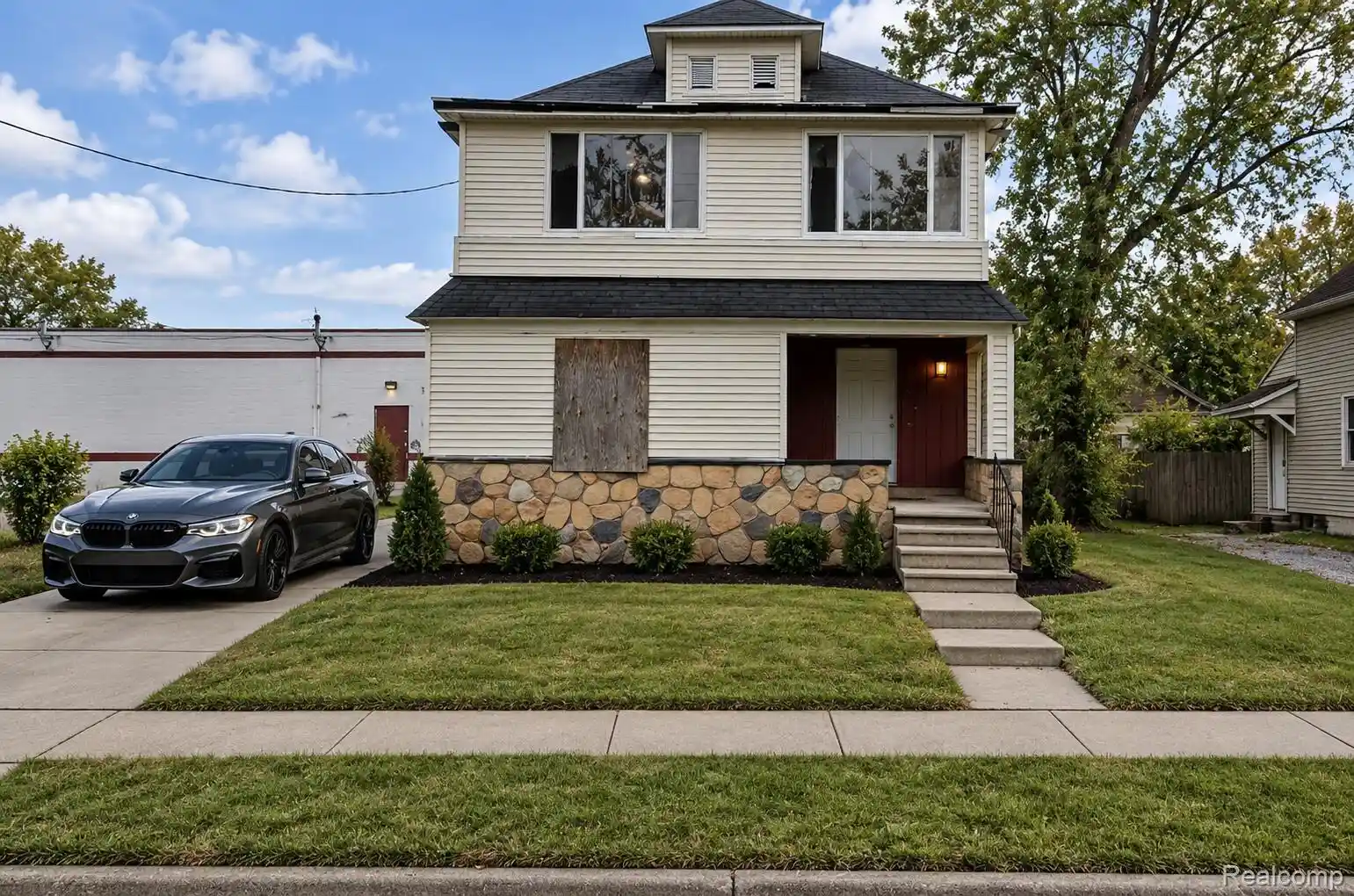 Photo 1 of Single family home for sale at 473 S Paddock St, Pontiac, MI 48341 | MLS# 20261076372 | Listing updated on 2026-09-22