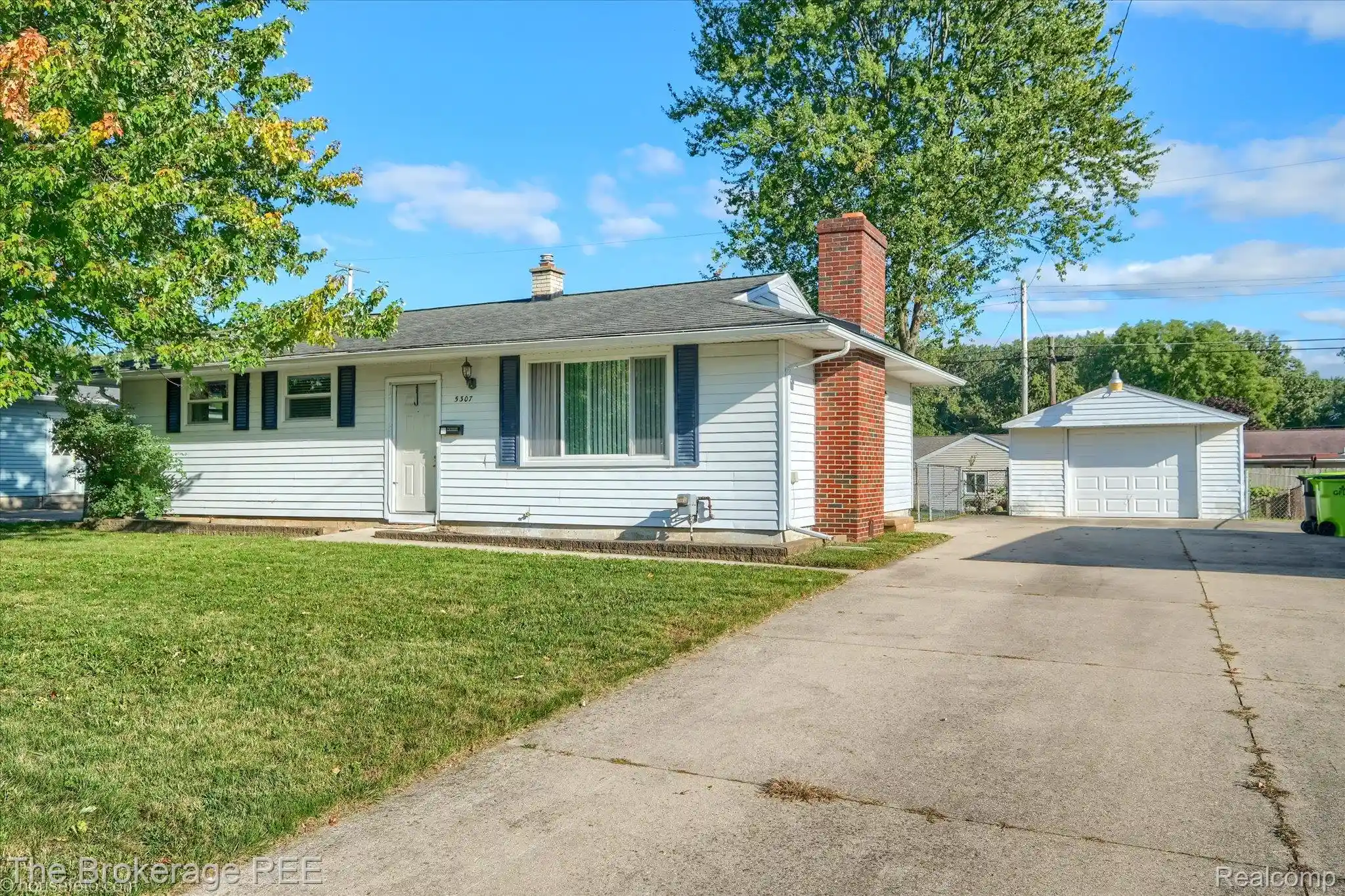 Photo 1 of Sale Pending at 5307 Worchester Dr, Swartz Creek, MI 48473 | MLS# 20261076386 | Listing updated on 2026-10-12