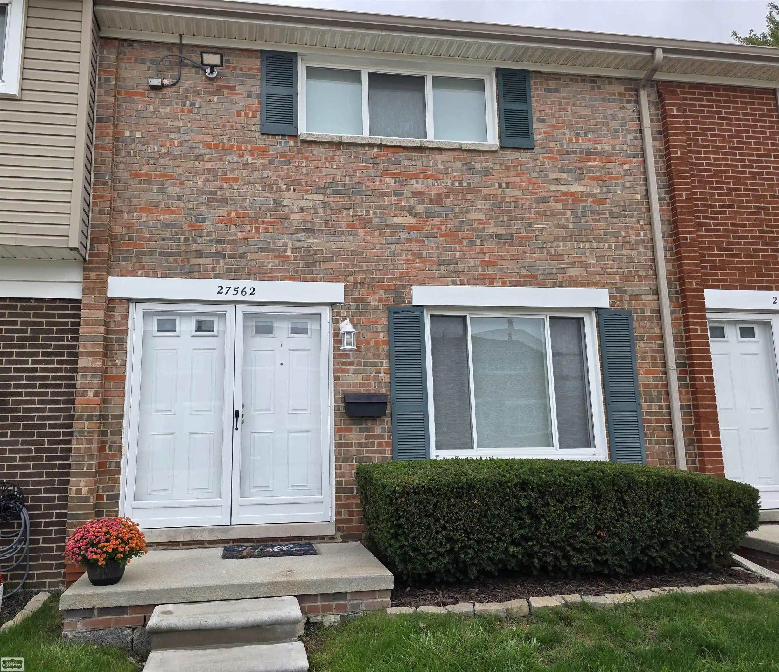 Photo 1 of Condo for sale at 27562 Concord Ave, Warren, MI 48093 | MLS# 58050222534 | Listing updated on 2026-10-01