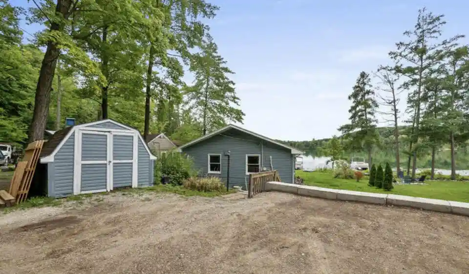 Photo 1 of Single family home for sale at 800 Kimberly Dr Ne, Sparta, MI 49345 | MLS# 65026050380 | Listing updated on 2026-10-02