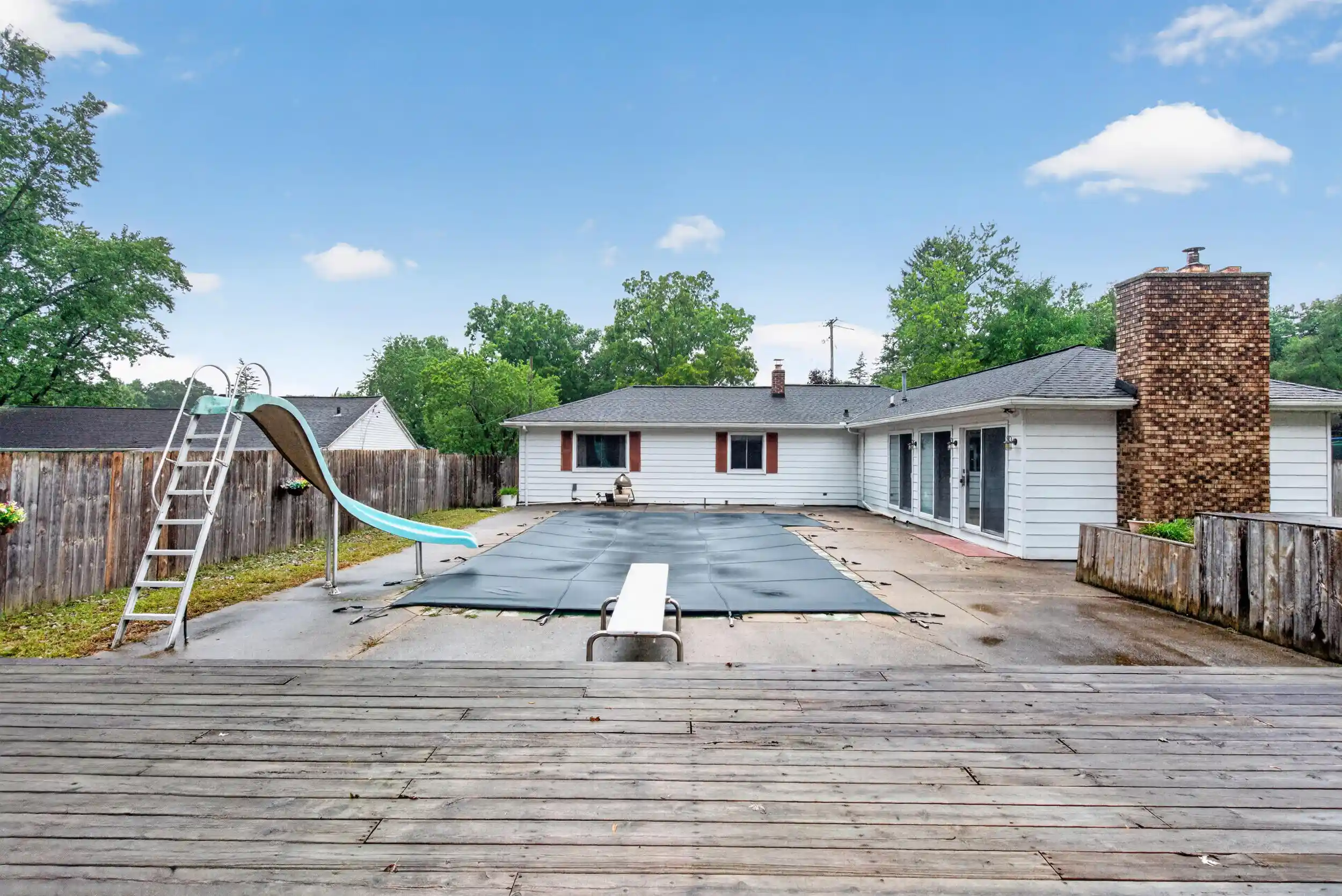 Photo 1 of Single family home for sale at 2921 Overhill Rd, Jackson, MI 49203 | MLS# 55026050396 | Listing updated on 2026-10-16