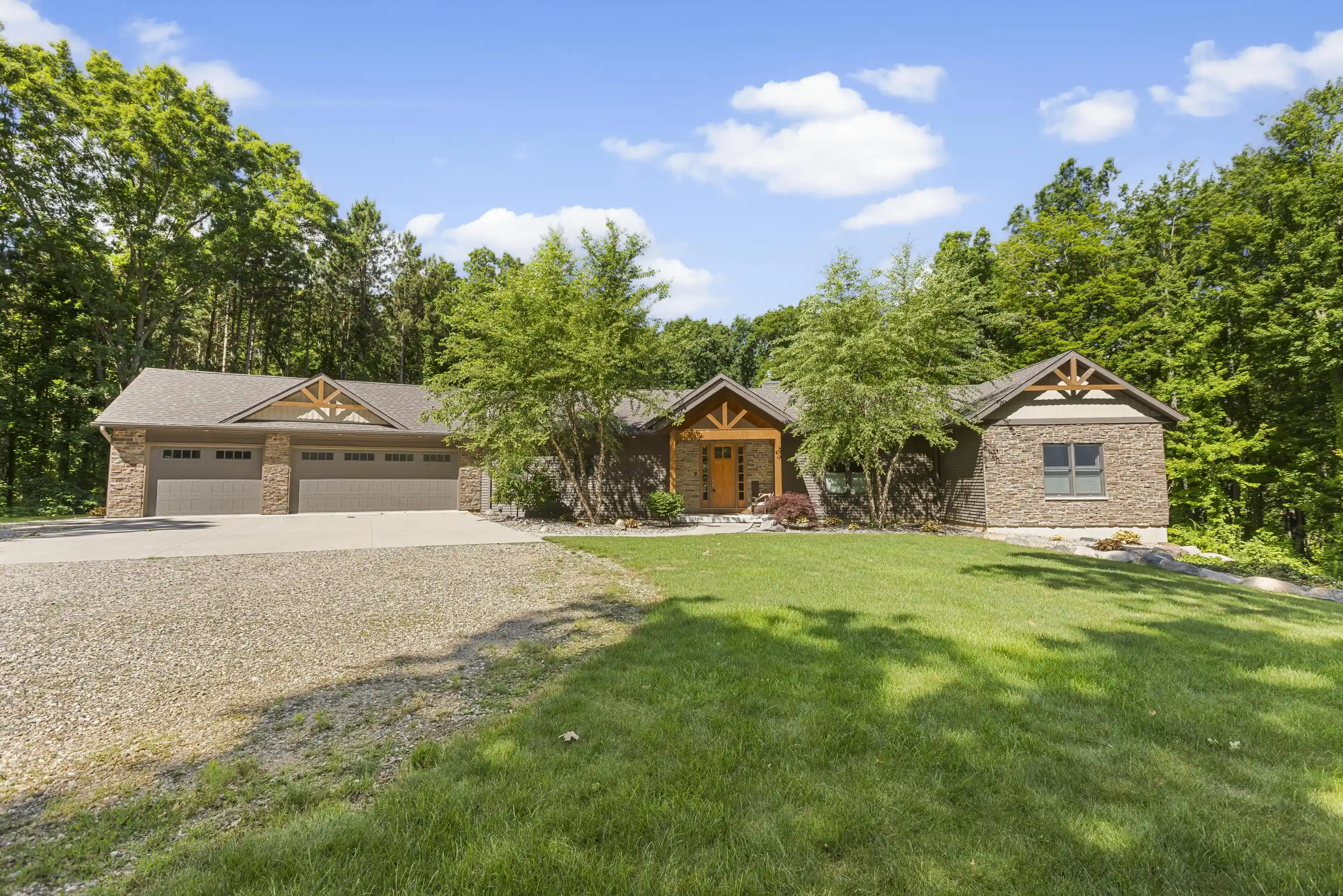 Photo 1 of Single family home for sale at 16285 13 Mile Rd, Battle Creek, MI 49014 | MLS# 64026050395 | Listing updated on 2026-09-23
