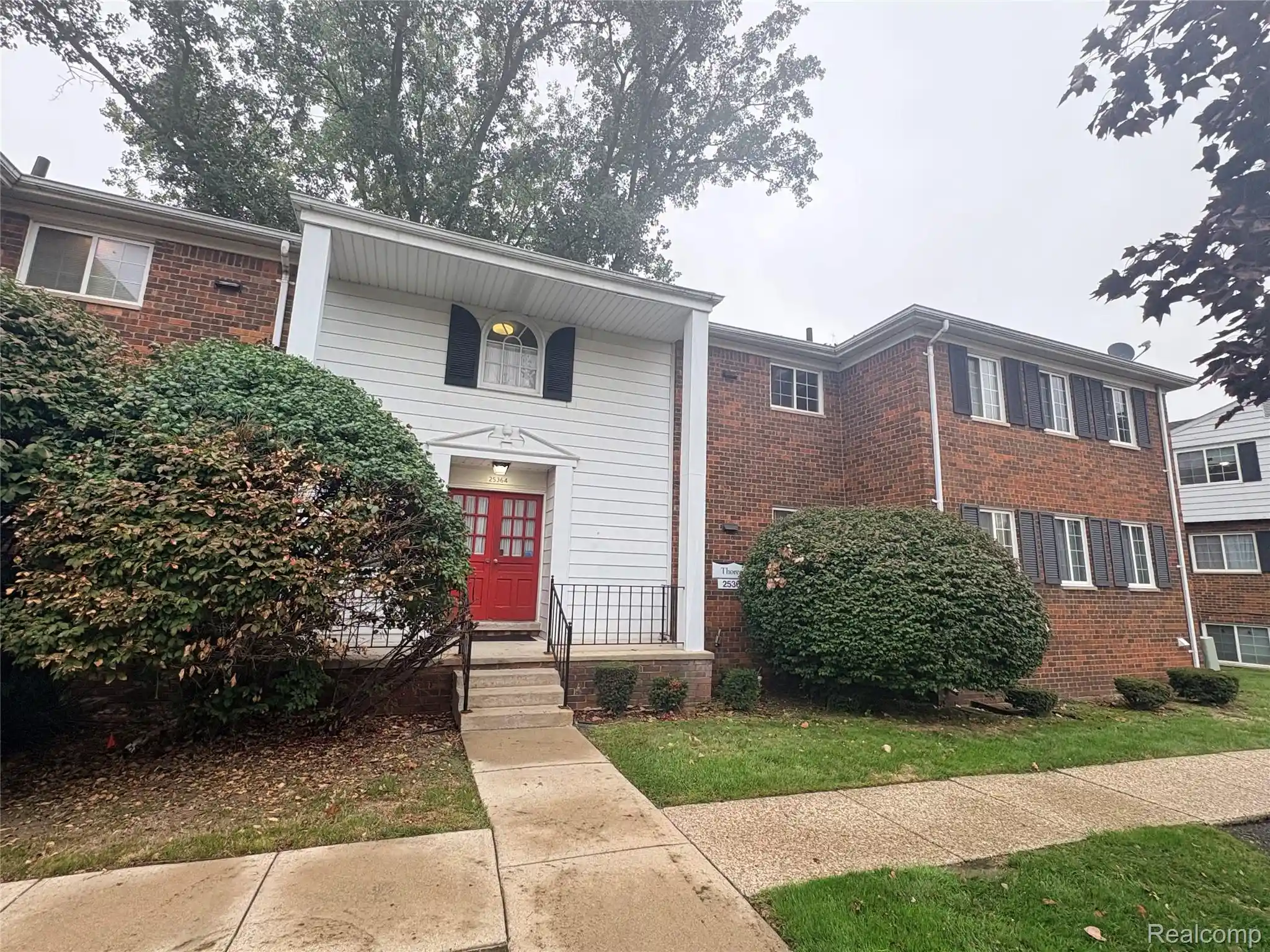 Photo 1 of Sale Pending at 25364 Shiawassee Cir, Southfield, MI 48033 | MLS# 20261076499 | Listing updated on 2026-10-13