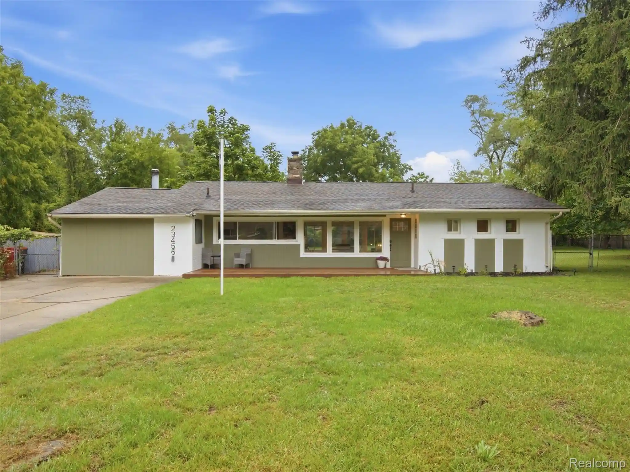 Photo 1 of Single family home for sale at 23456 Lee Baker Dr, Southfield, MI 48075 | MLS# 20261076543 | Listing updated on 2026-09-24