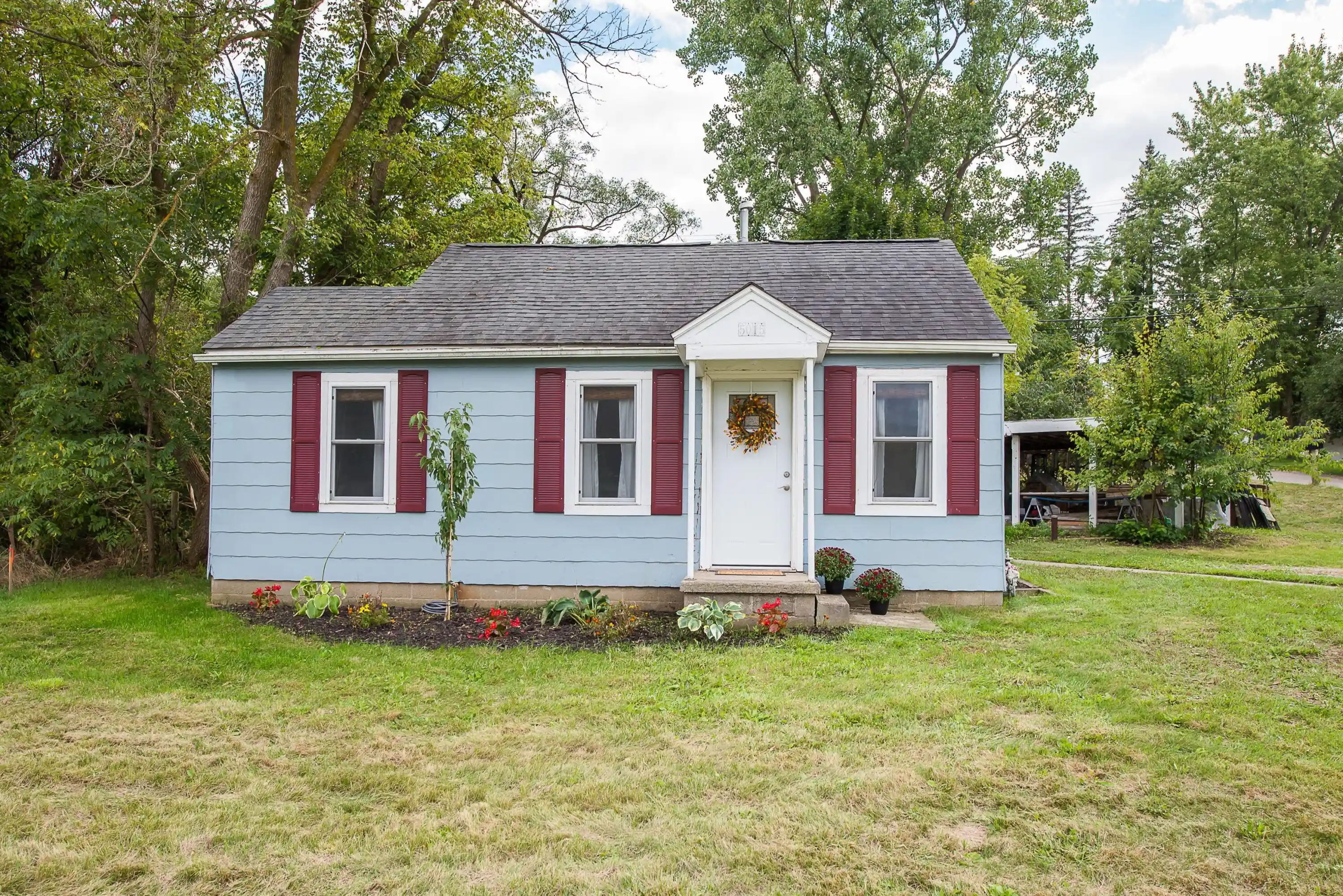 Photo 1 of Single family home for sale at 5015 Jackson Rd, Ann Arbor, MI 48103 | MLS# 81026050422 | Listing updated on 2026-10-18