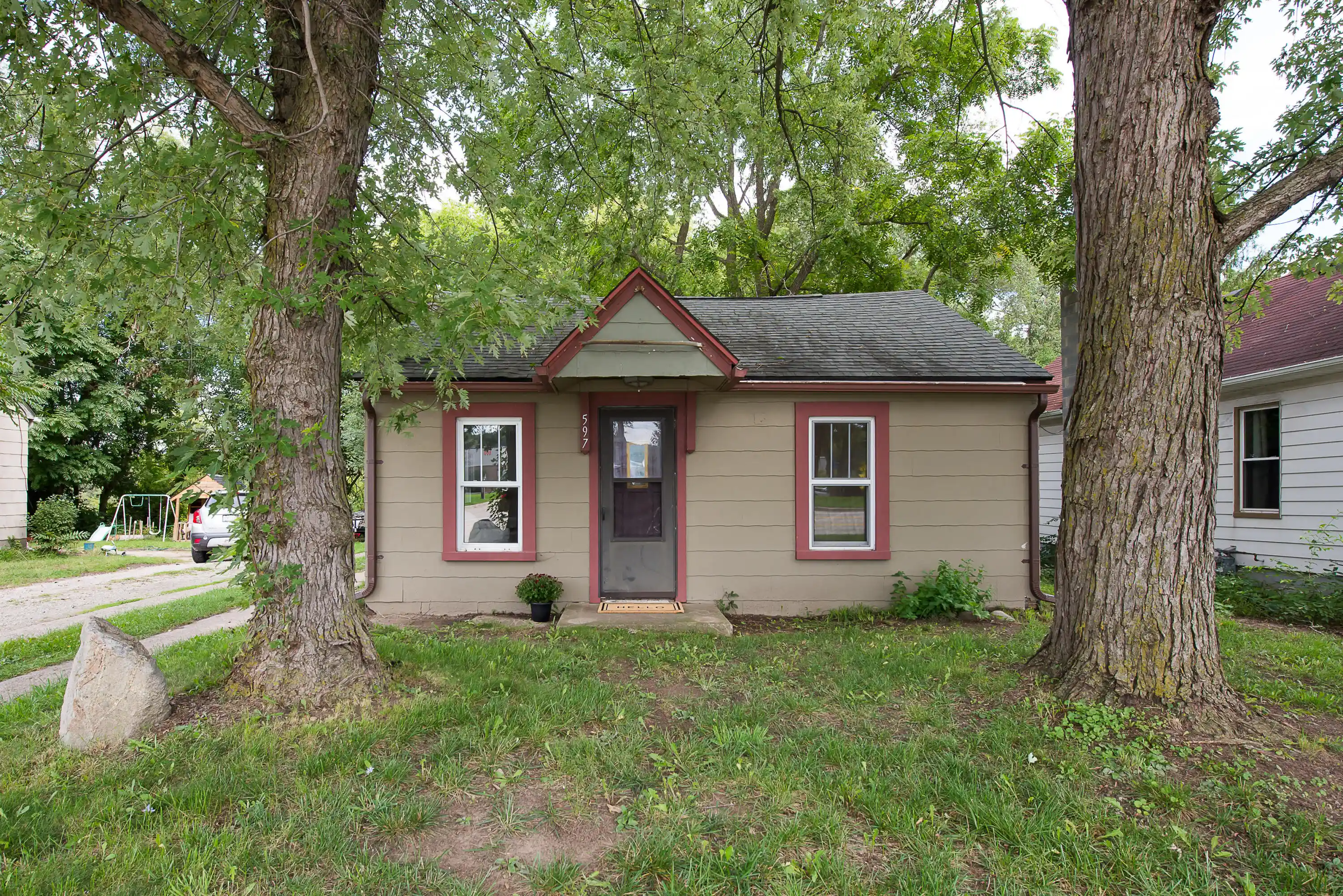 Photo 1 of Single family home for sale at 597 S Wagner Rd, Ann Arbor, MI 48103 | MLS# 81026050427 | Listing updated on 2026-10-14