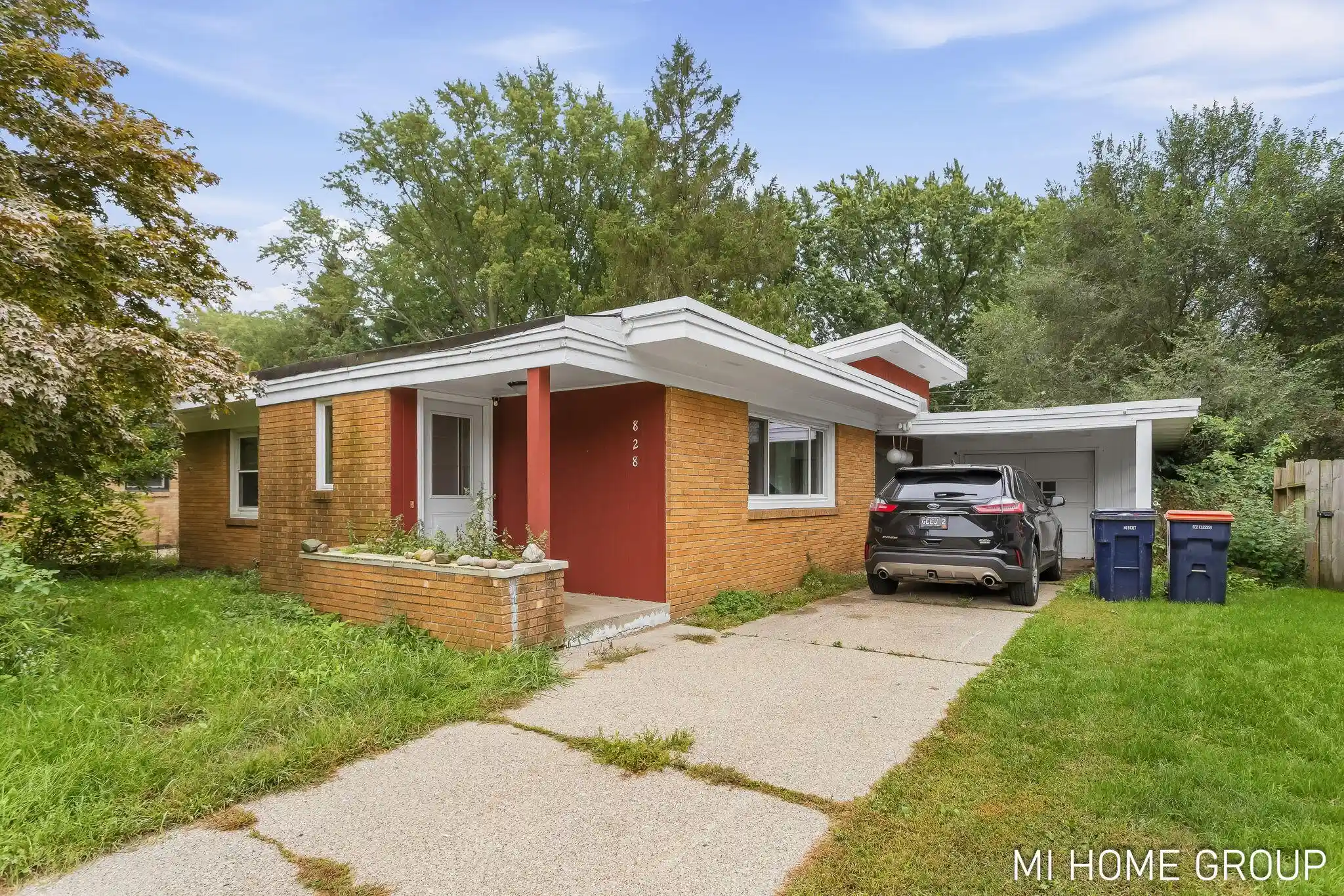 Photo 1 of Single family home for sale at 828 W 24th Street, Holland, MI 49423 | MLS# 71026050441 | Listing updated on 2026-09-23