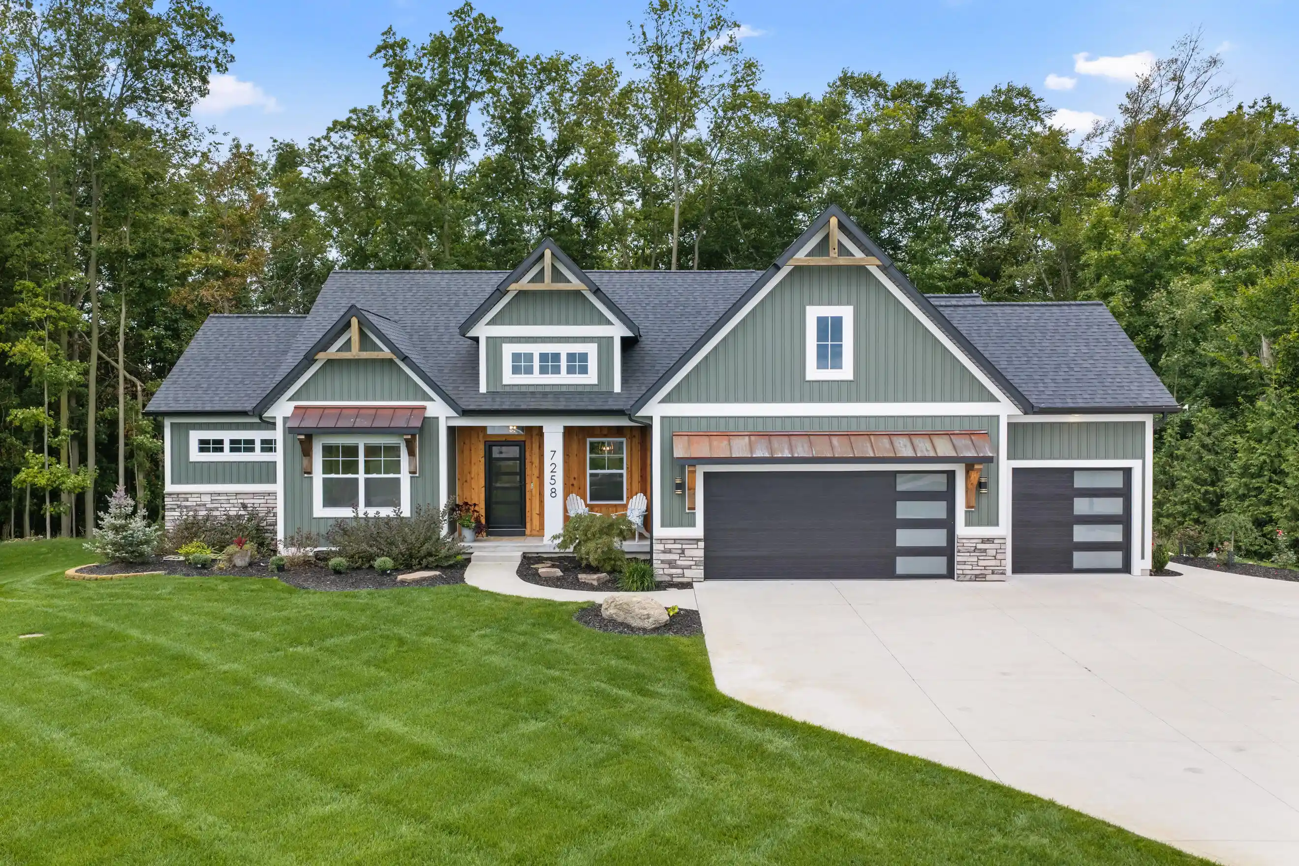 Photo 1 of Sale Pending at 7258 Crossridge Dr Se, Grand Rapids, MI 49512 | MLS# 65026050444 | Listing updated on 2026-10-02