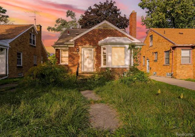 Photo 1 of Sale Pending at 17267 Warwick St, Detroit, MI 48219 | MLS# 20261076669 | Listing updated on 2026-10-29