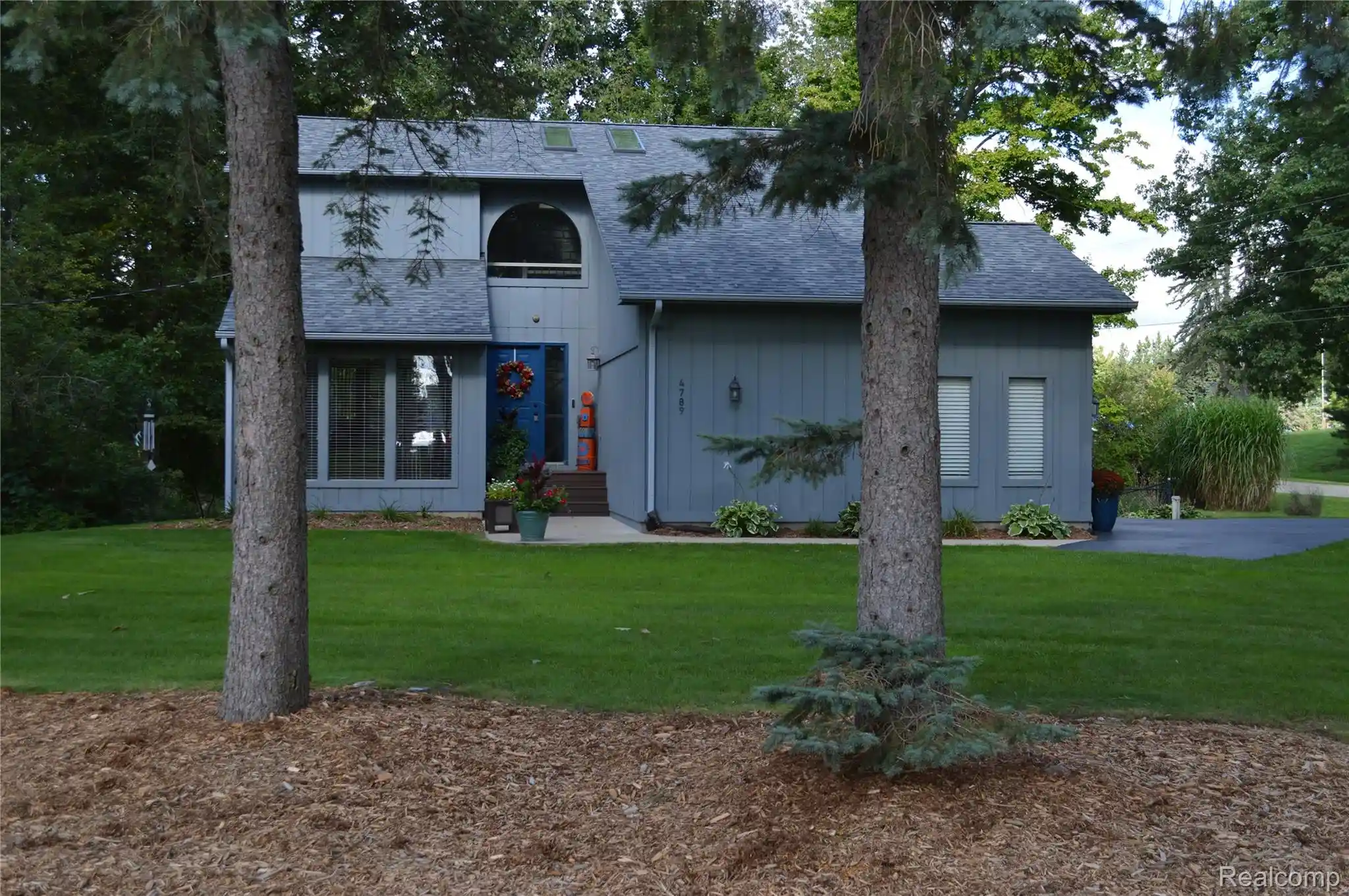 Photo 1 of Sale Pending at 4789 Curtis Ln, Clarkston, MI 48346 | MLS# 20261076690 | Listing updated on 2026-10-14