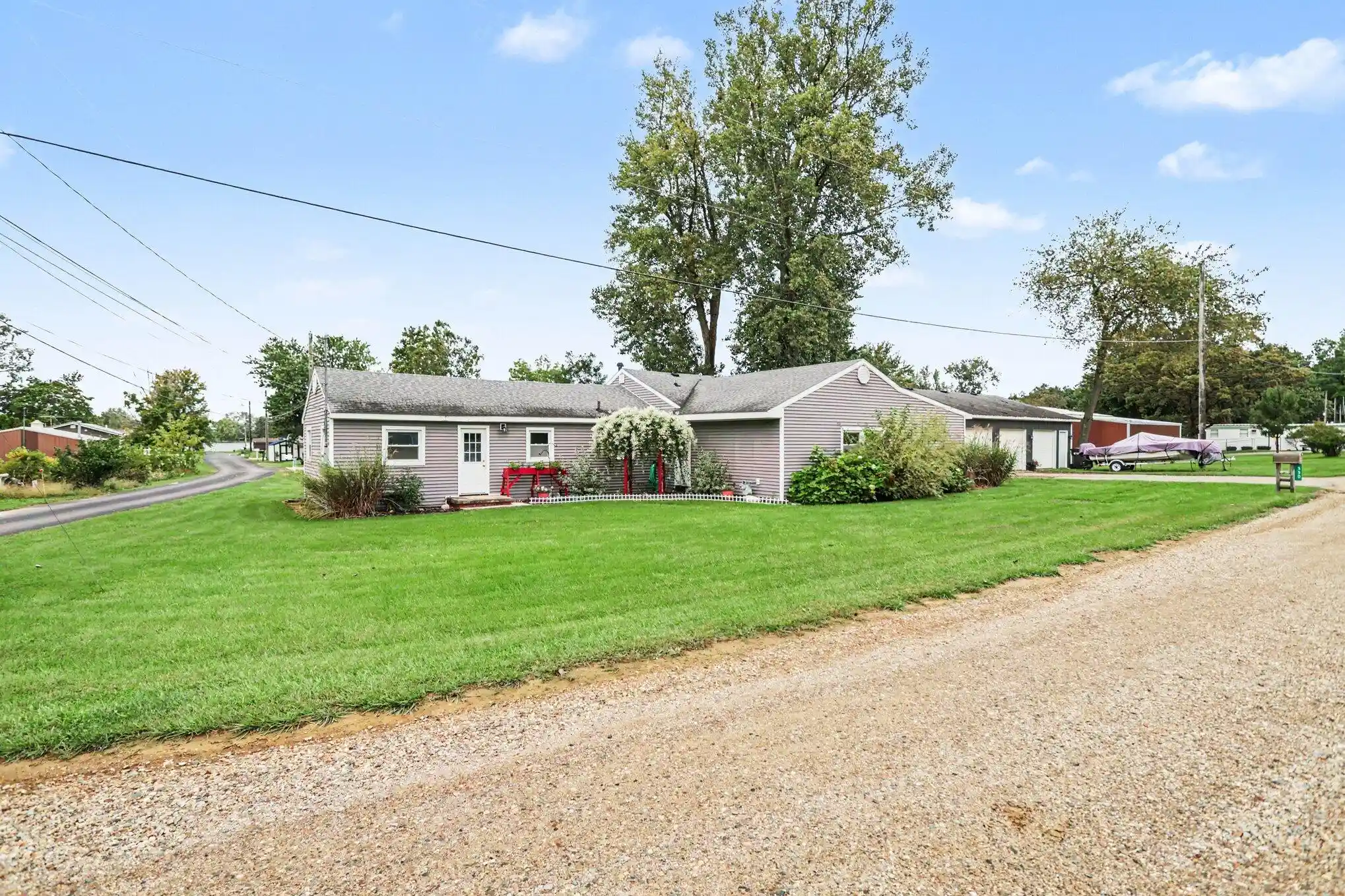 Photo 1 of Single family home for sale at 550 Roby Beach Dr, Coldwater, MI 49036 | MLS# 62026050479 | Listing updated on 2026-09-22