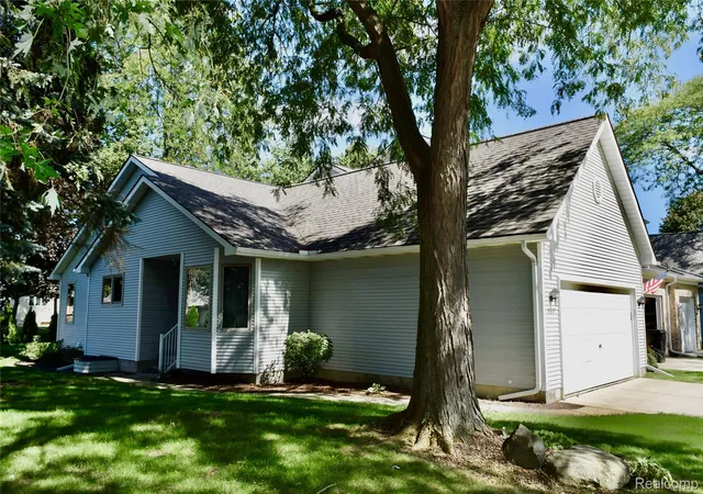 Condo for sale at 9377 Jamie Dr #7, Davison, MI 48423 | MLS# 20261076820