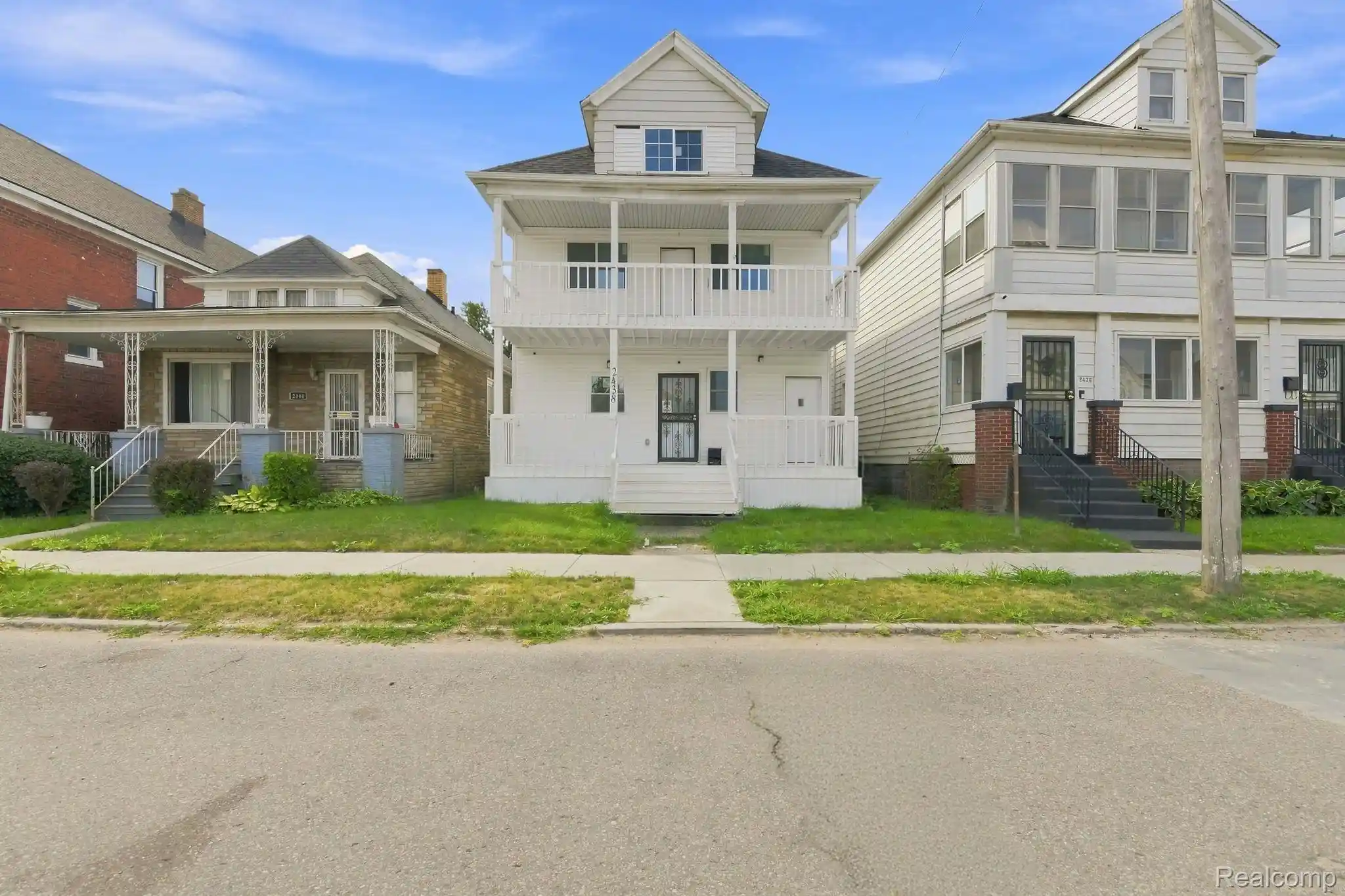 Photo 1 of Single family home for sale at 2438 Burnside St, Hamtramck, MI 48212 | MLS# 20261076833 | Listing updated on 2026-09-24