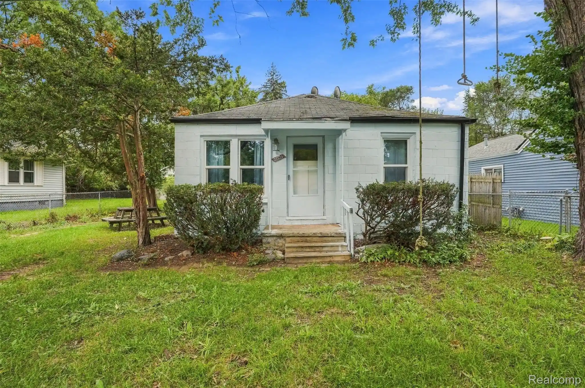 Photo 1 of Single family home for sale at 21631 Jacksonville St, Farmington Hills, MI 48336 | MLS# 20261076846 | Listing updated on 2026-09-24