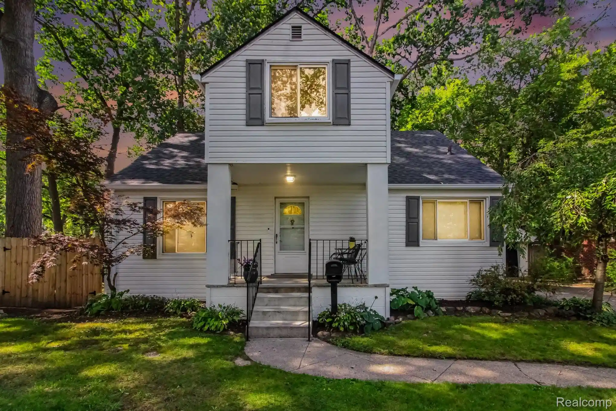 Photo 1 of Sale Pending at 23831 Seneca St, Oak Park, MI 48237 | MLS# 20261076904 | Listing updated on 2026-10-20