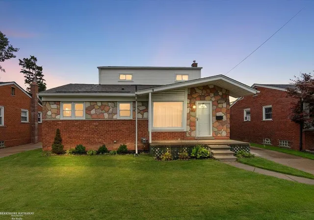 Photo 1 of Single family home for sale at 28924 Hughes St, Saint Clair Shores, MI 48081 | MLS# 58050222710 | Listing updated on 2026-10-27