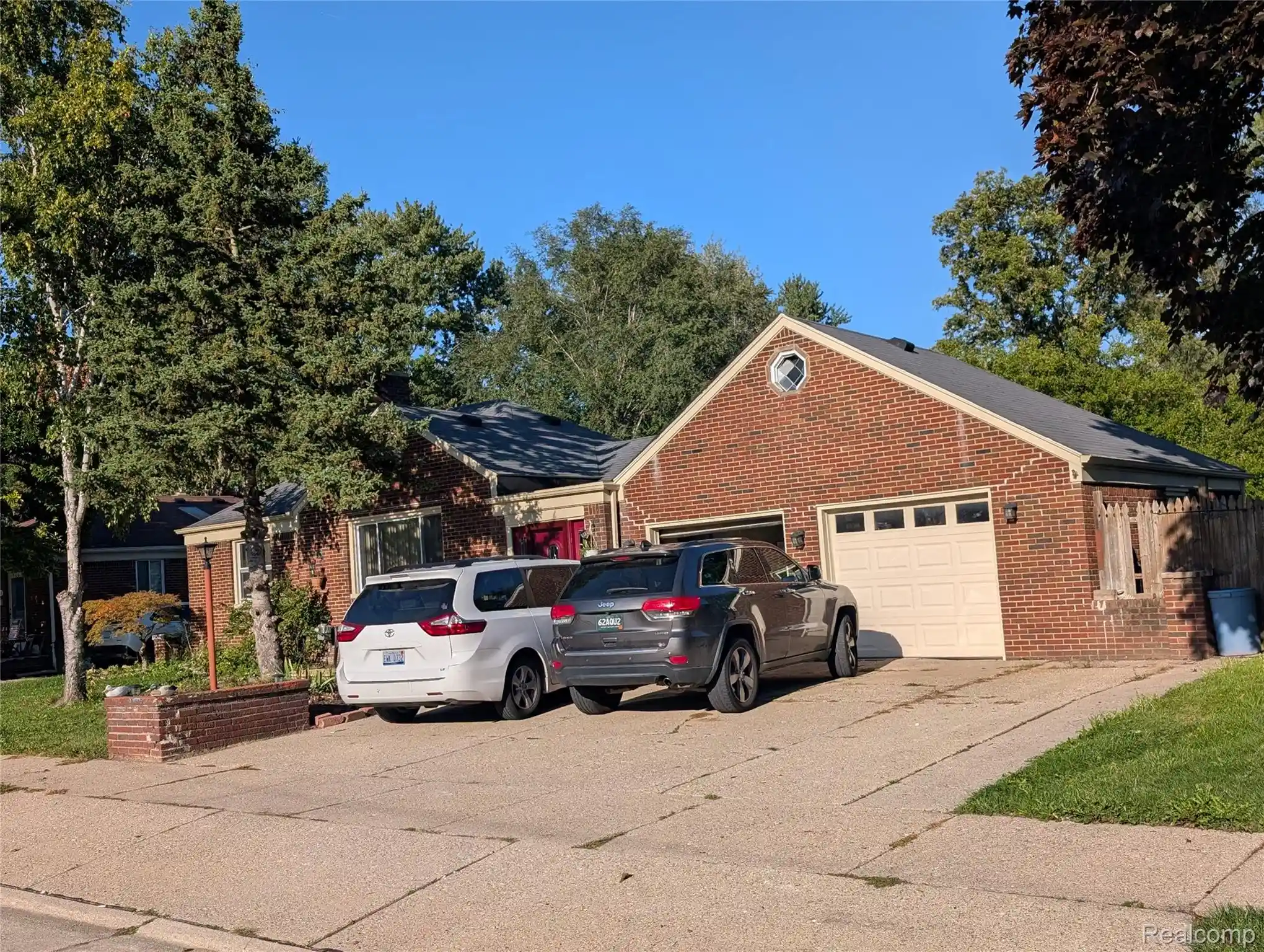 Photo 1 of Single family home for sale at 28212 Shock St, Saint Clair Shores, MI 48081 | MLS# 20261076973 | Listing updated on 2026-09-24