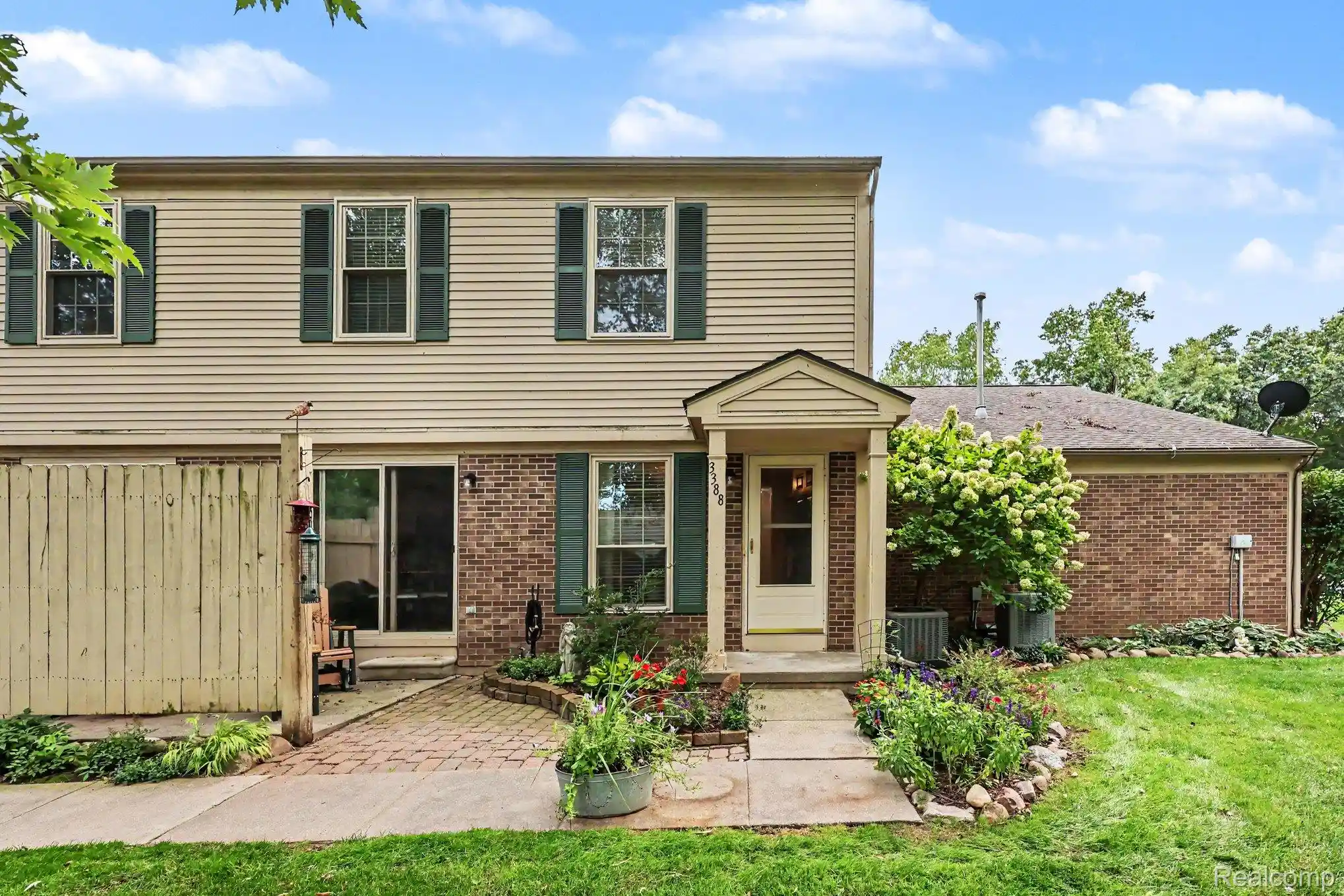 Photo 1 of Condo for sale at 3388 Gingell Dr, Lake Orion, MI 48359 | MLS# 20261076999 | Listing updated on 2026-10-17