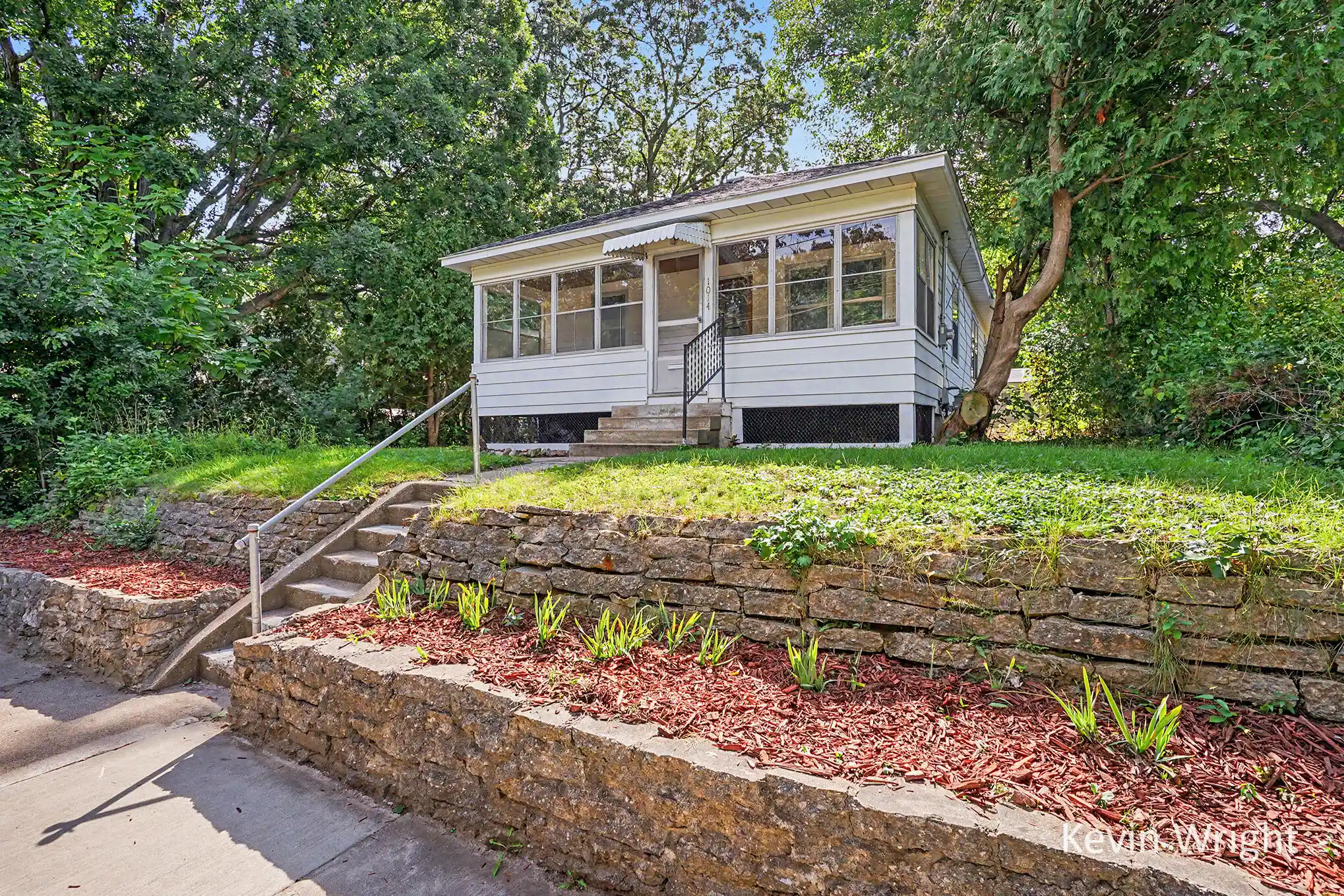 Photo 1 of Single family home for sale at 1014 Short St Ne, Grand Rapids, MI 49503 | MLS# 71026050674 | Listing updated on 2026-10-16