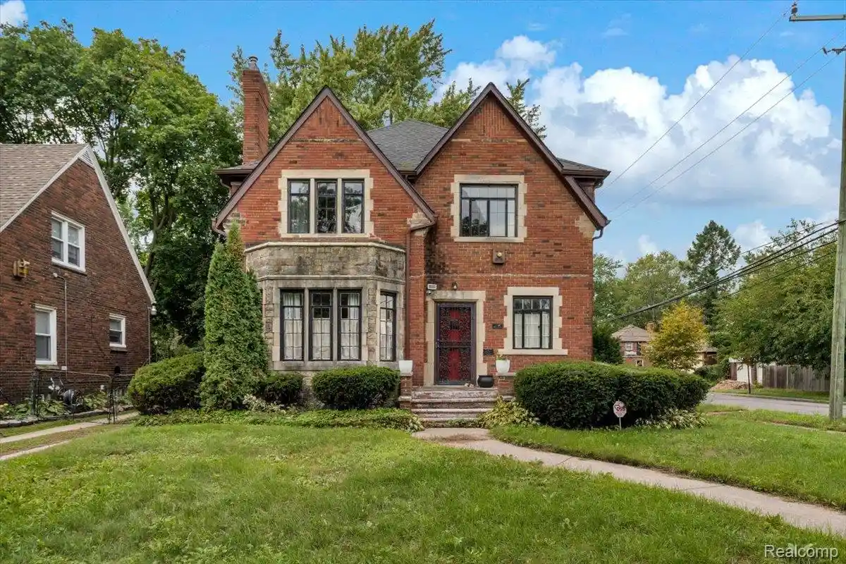 Photo 1 of Single family home for sale at 295 Piper Blvd, Detroit, MI 48215 | MLS# 20261077023 | Listing updated on 2026-09-26