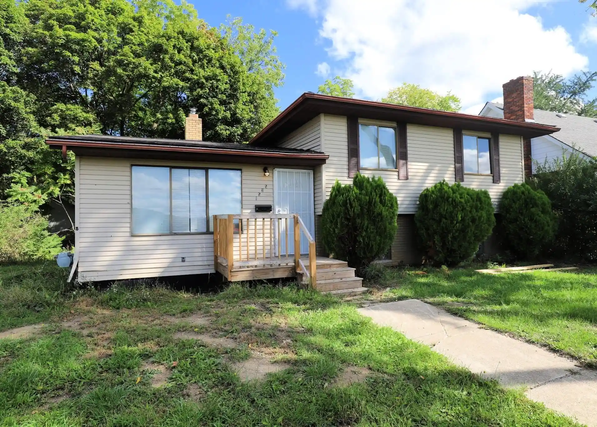 Photo 1 of Single family home for sale at 1535 Kearsley Park Blvd, Flint, MI 48506 | MLS# 5050222733 | Listing updated on 2026-09-23