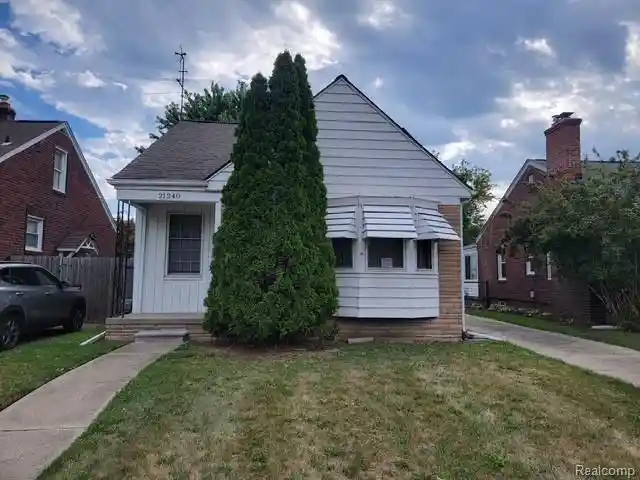 Photo 1 of Single family home for sale at 21240 Redmond Ave, Eastpointe, MI 48021 | MLS# 20261077089 | Listing updated on 2026-10-14