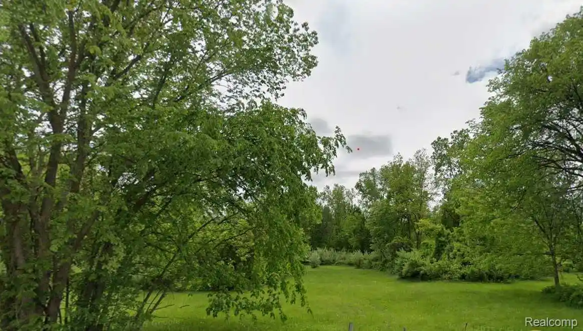 Photo 1 of Land for sale at 37521 Utica Rd, Sterling Heights, MI 48312 | MLS# 20261077136 | Listing updated on 2026-09-23