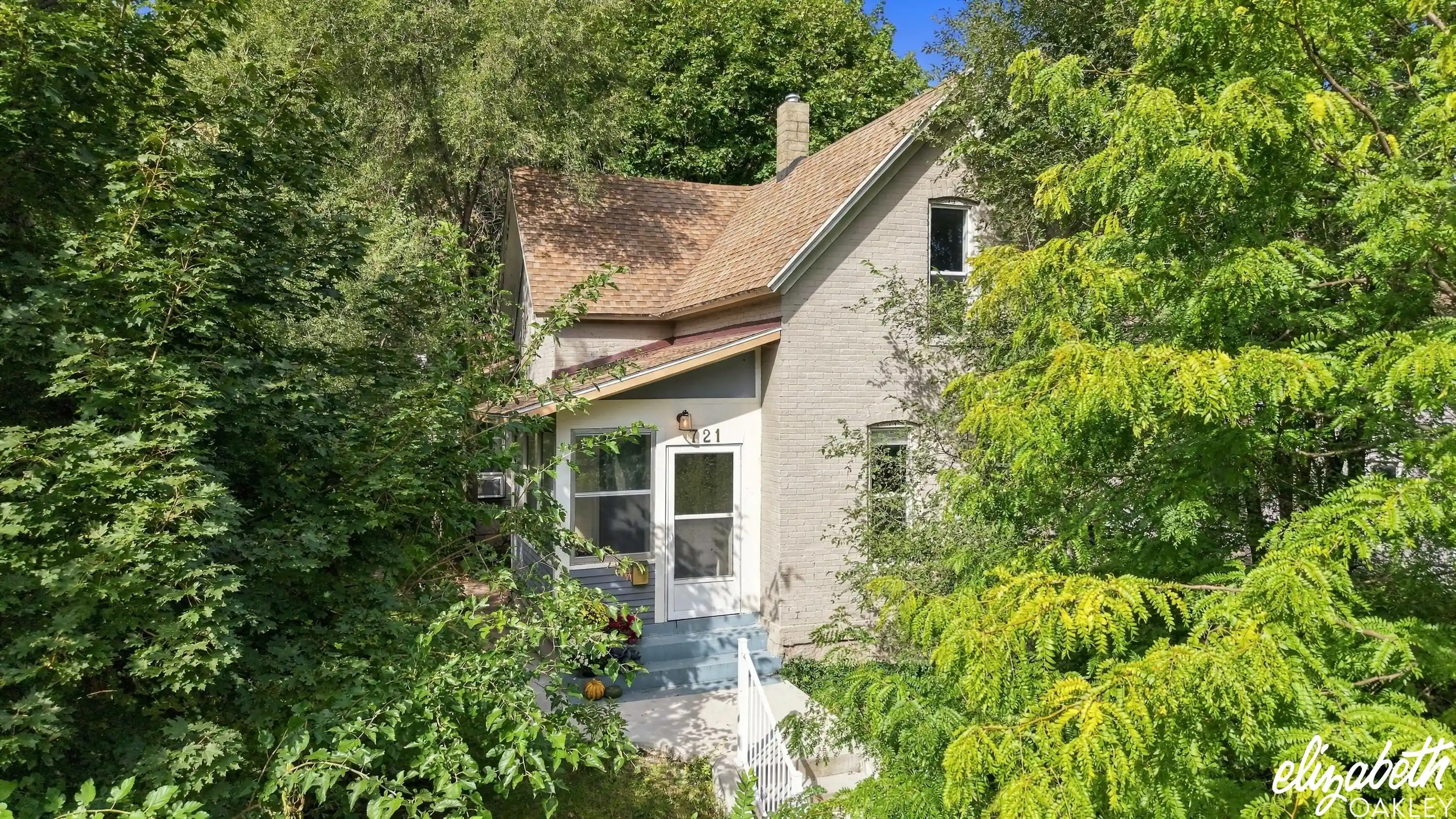Photo 1 of Single family home for sale at 721 Lafayette Ave Ne, Grand Rapids, MI 49503 | MLS# 65026050795 | Listing updated on 2026-10-20
