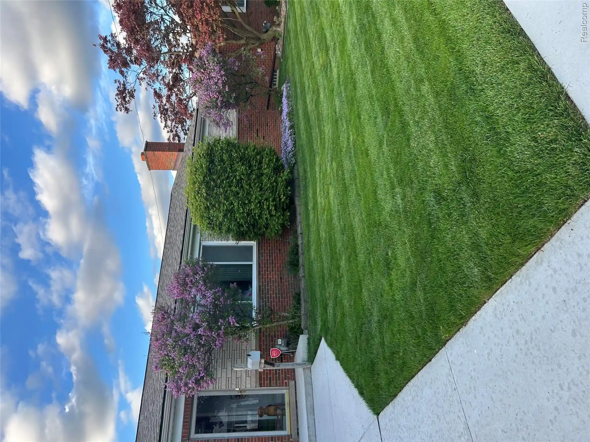 Photo 1 of Single family home for sale at 28278 Merritt Dr, Westland, MI 48185 | MLS# 20261077219 | Listing updated on 2026-10-28