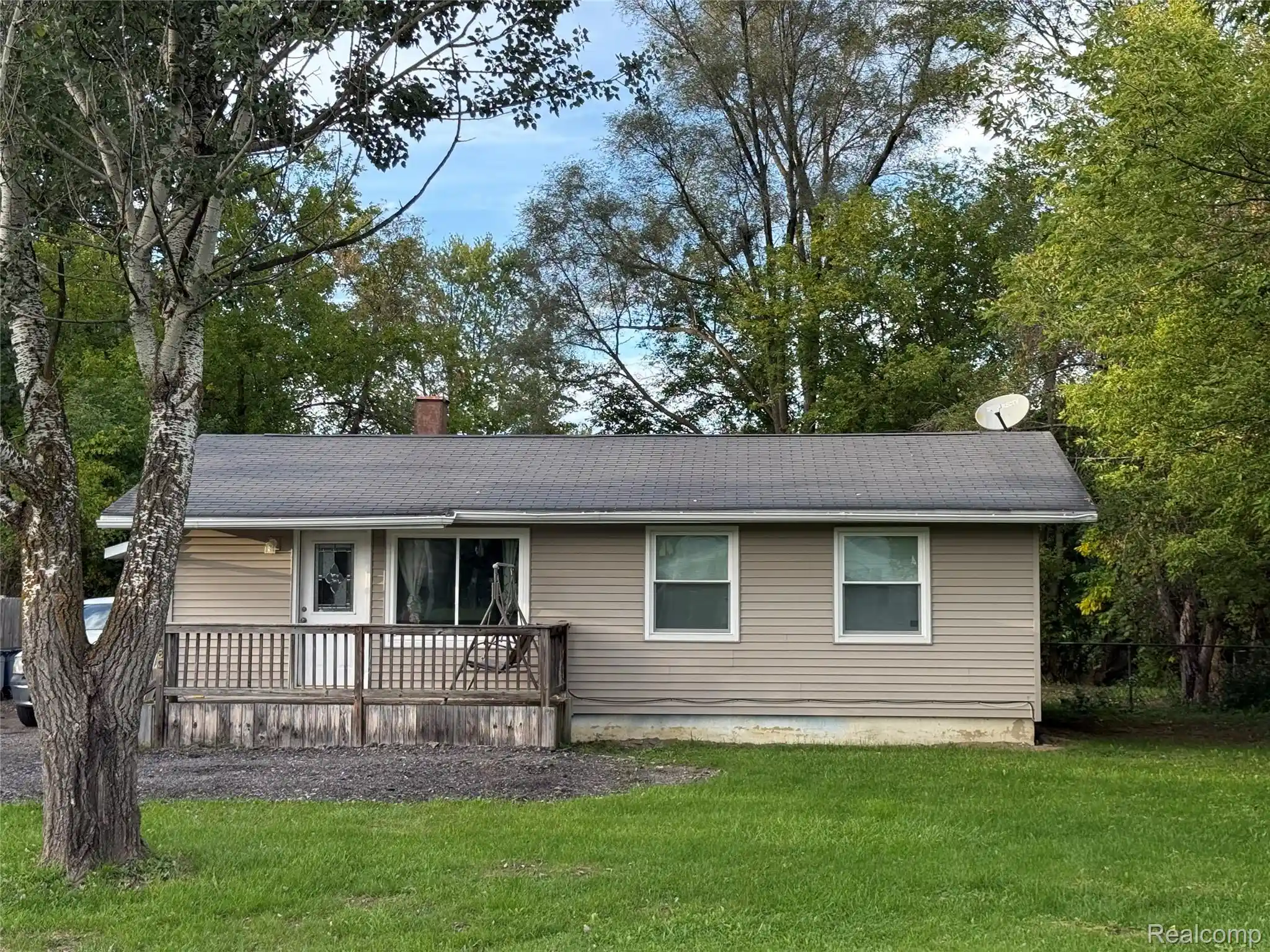 Photo 1 of Single family home for sale at 5489 Avis Dr, Burton, MI 48519 | MLS# 20261077222 | Listing updated on 2026-10-03