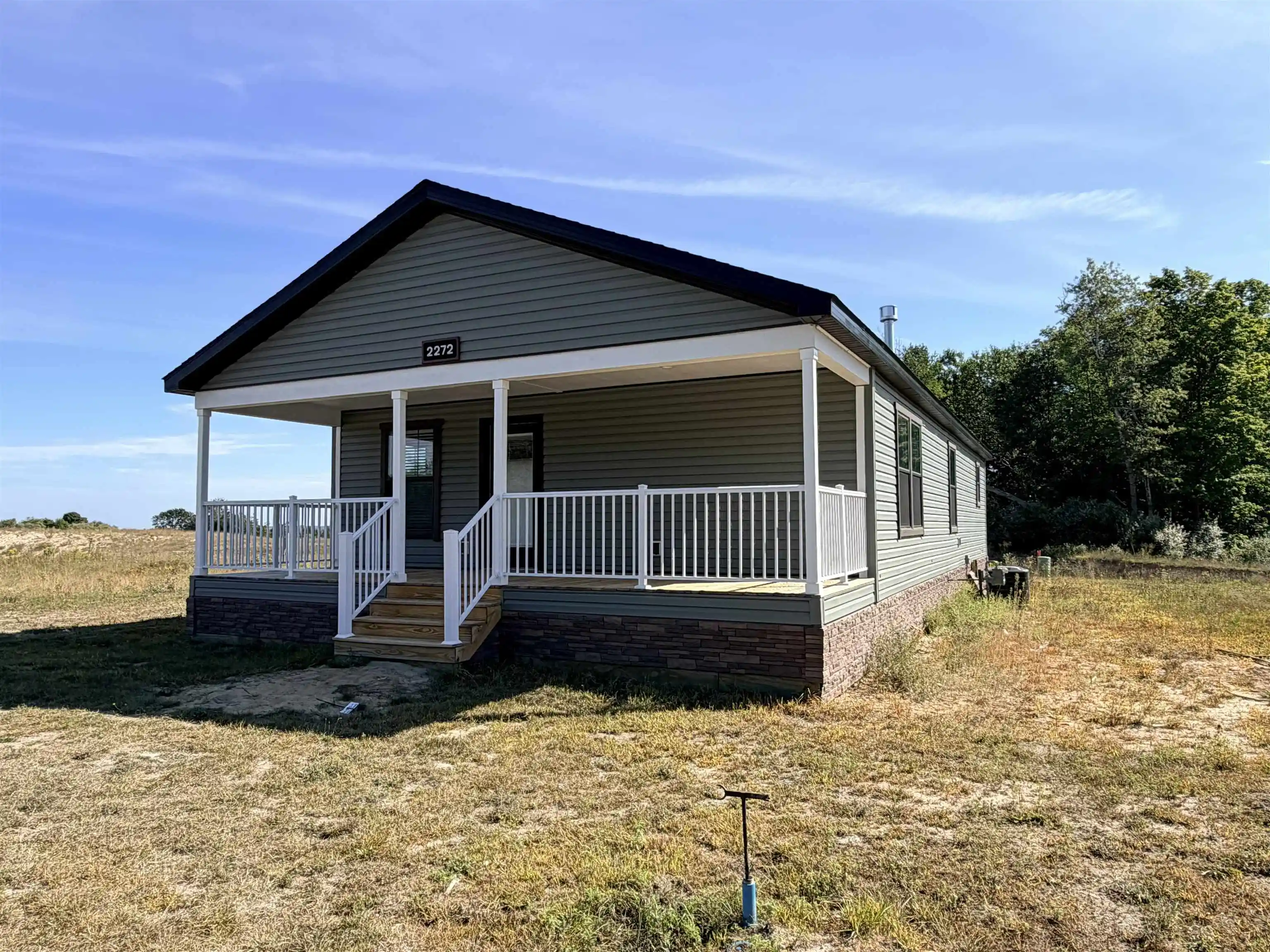 Photo 1 of Single family home for sale at 2272 Vista View Dr, East Bay Township Grand Traverse, MI 49686 | MLS# 78080073872 | Listing updated on 2026-10-12