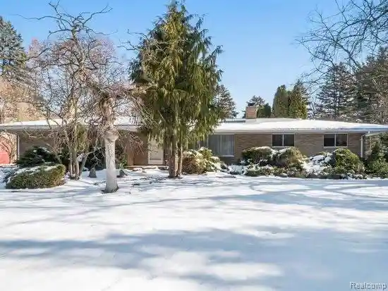 Photo 1 of Single family home for sale at 575 S Hemlock Rd, Hemlock, MI 48626 | MLS# 20261077257 | Listing updated on 2026-10-28
