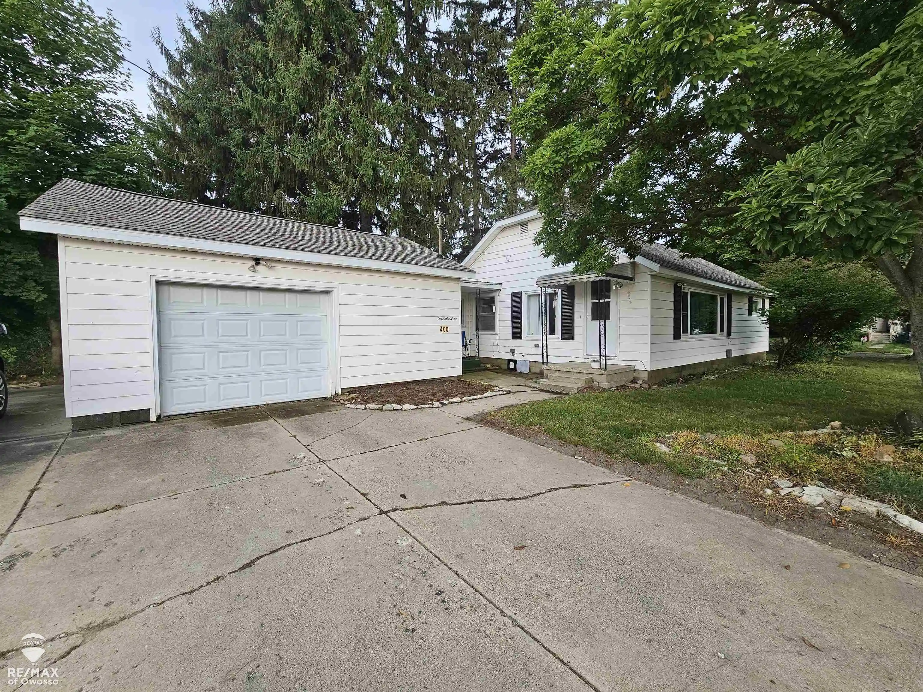 Photo 1 of Single family home for sale at 400 E Monroe St, Owosso, MI 48867 | MLS# 60050222818 | Listing updated on 2026-09-24