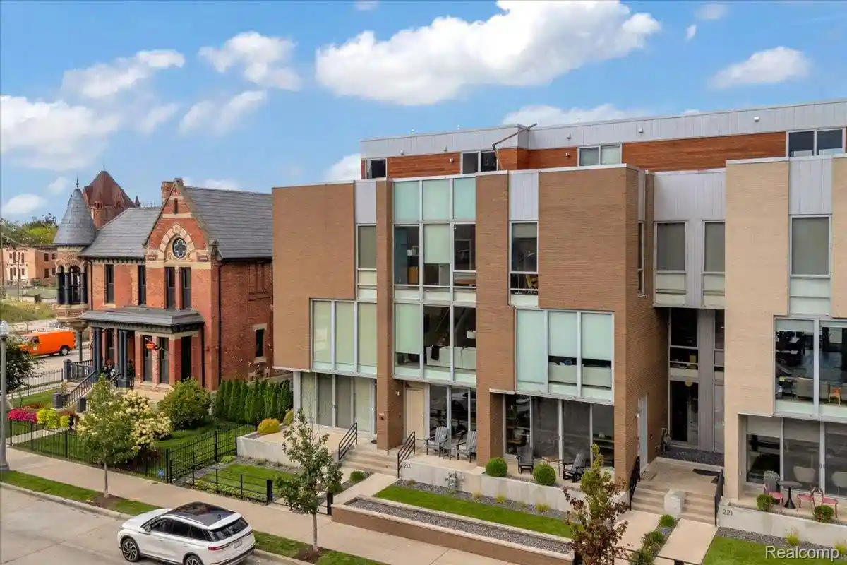 Photo 1 of Condo for sale at 213 Alfred St, Detroit, MI 48201 | MLS# 20261077305 | Listing updated on 2026-09-28