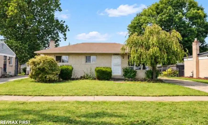 Photo 1 of Single family home for sale at 35247 Kelly Rd, Clinton Township, MI 48035 | MLS# 58050222849 | Listing updated on 2026-09-25