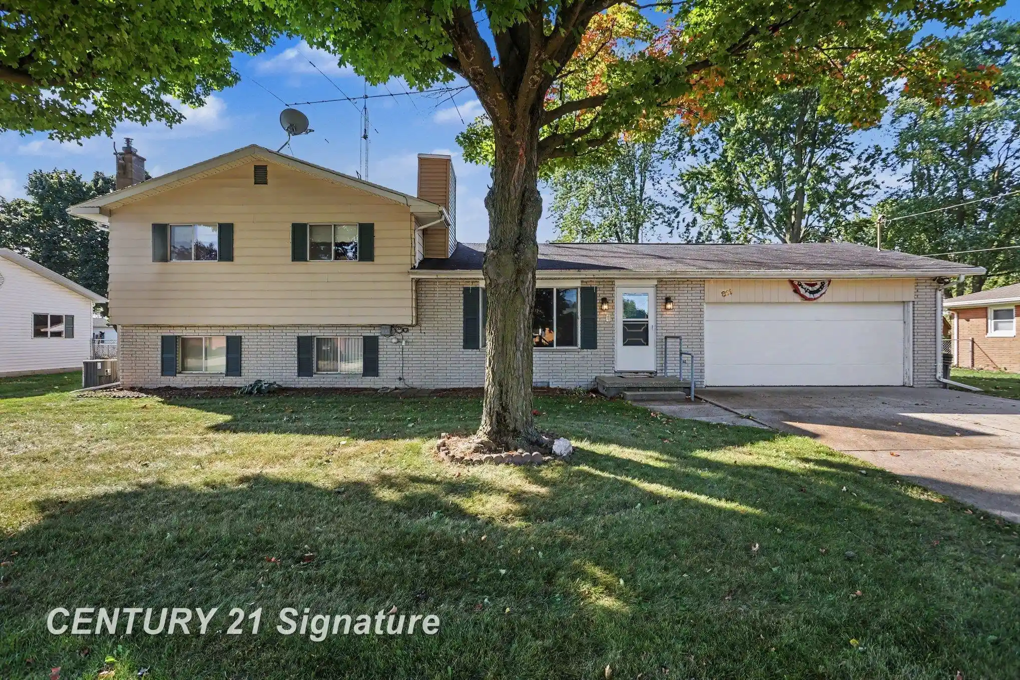 Photo 1 of Single family home for sale at 811 Doro Ln, Saginaw, MI 48604 | MLS# 61050222878 | Listing updated on 2026-09-24