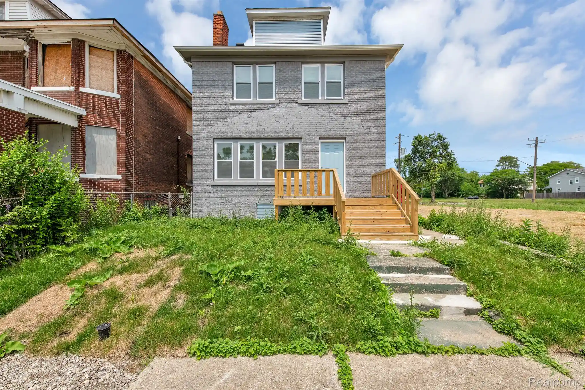 Photo 1 of Single family home for sale at 2916 Gladstone St, Detroit, MI 48206 | MLS# 20261077431 | Listing updated on 2026-09-25