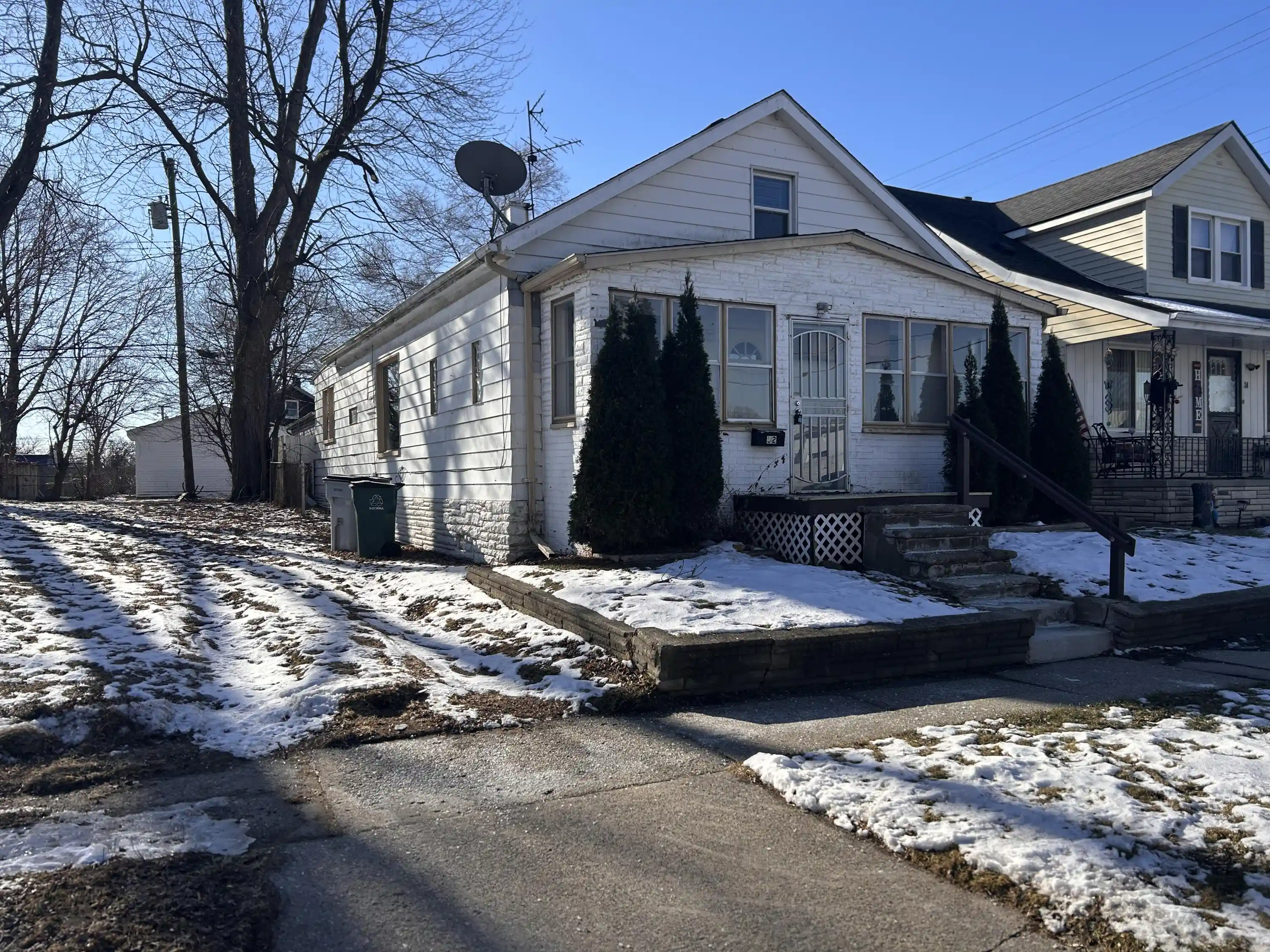 Photo 1 of Single family home for sale at 32 E George Ave, Hazel Park, MI 48030 | MLS# 81026051057 | Listing updated on 2026-09-24