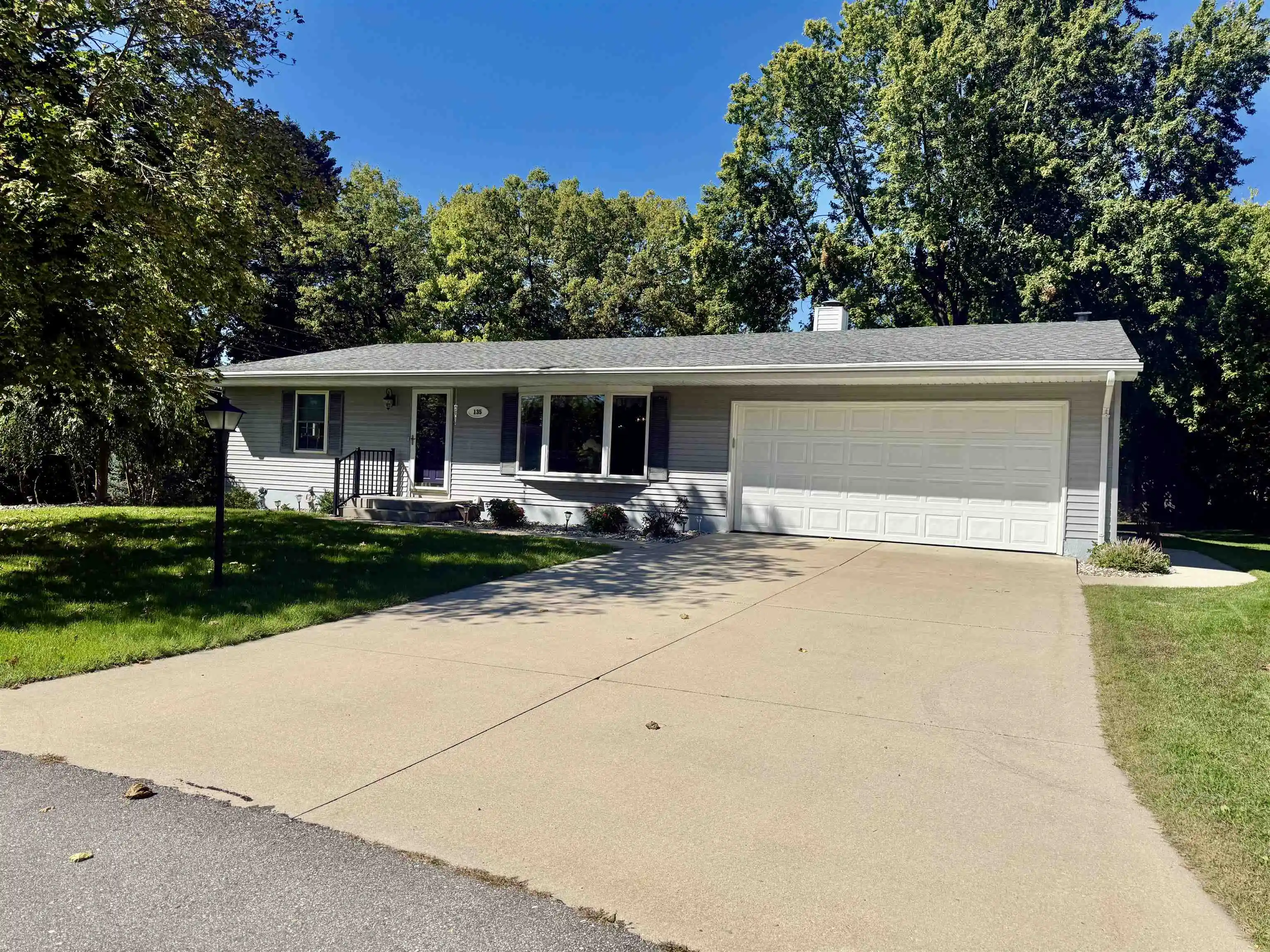 Photo 1 of Single family home for sale at 135 Fox Pl, Saint Louis, MI 48880 | MLS# 79080073904 | Listing updated on 2026-10-30