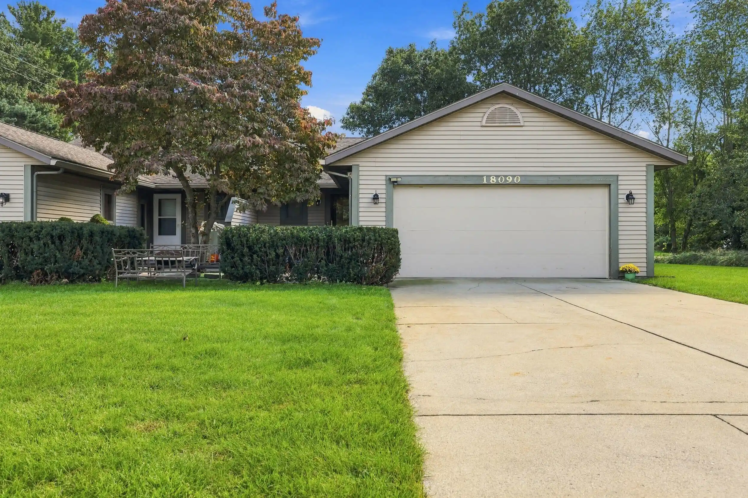 Condo for sale at 18090 Cherokee Dr, Spring Lake, MI 49456 | MLS# 71026051109
