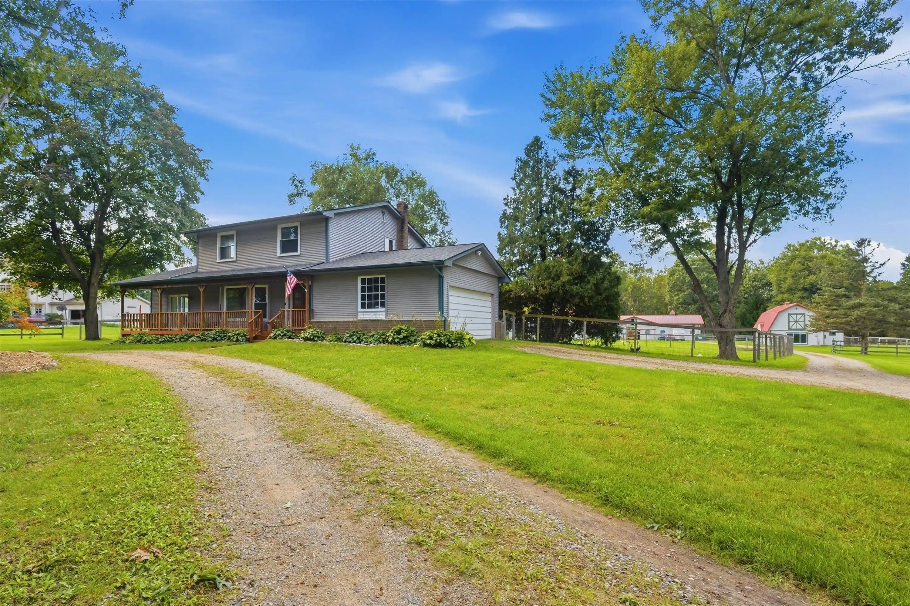 Photo 1 of Single family home for sale at 9623 Earhart Rd, South Lyon, MI 48178 | MLS# 81026051111 | Listing updated on 2026-10-15