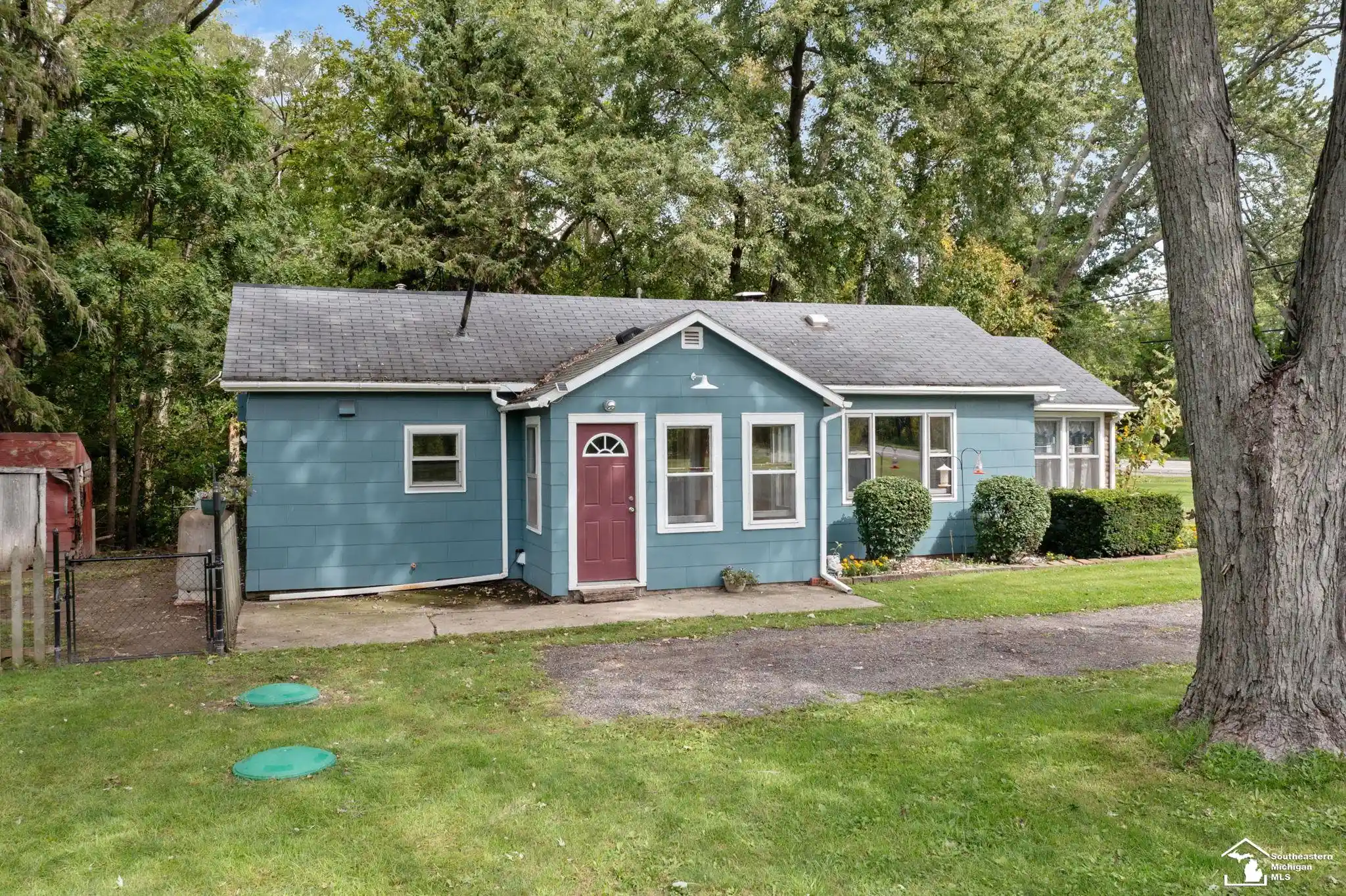 Photo 1 of Single family home for sale at 9111 S Telegraph Rd, Temperance, MI 48182 | MLS# 57050222930 | Listing updated on 2026-10-22