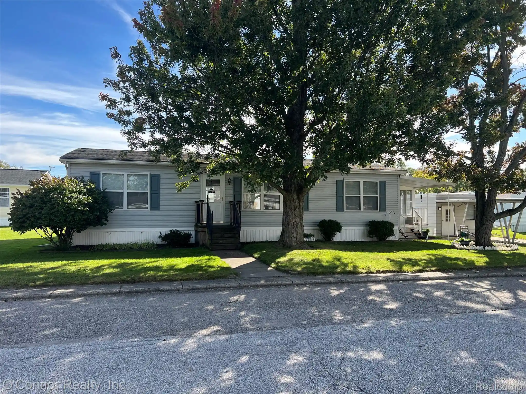 Photo 1 of Sale Pending at 3333 Ravenswood #33, Marysville, MI 48040 | MLS# 20261077701 | Listing updated on 2026-10-14