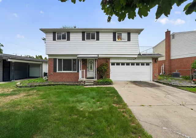 Single family home for sale at 280 Clinton River Dr, Mount Clemens, MI 48043 | MLS# 81026051224