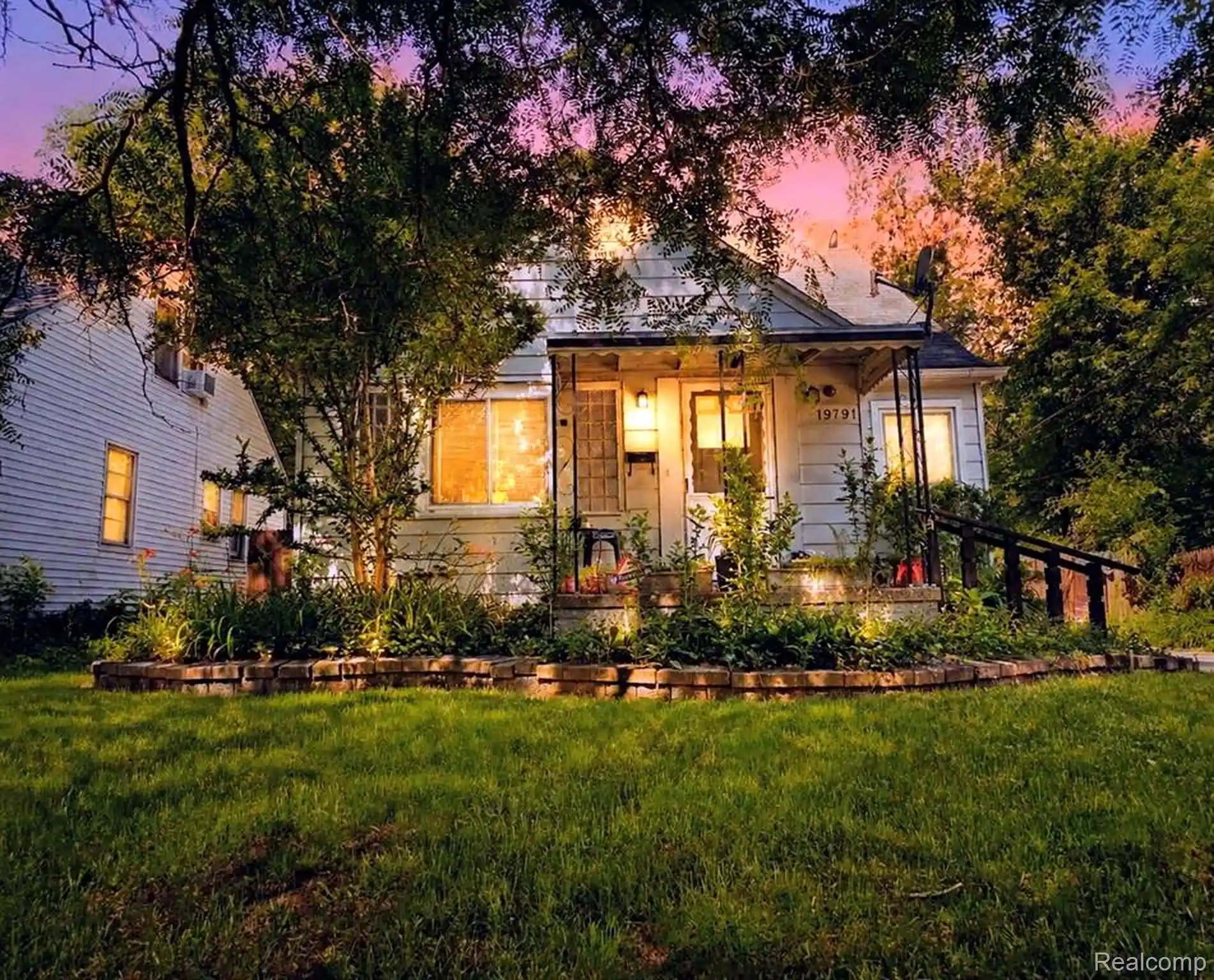 Photo 1 of Sale Pending at 19791 Greenview Ave, Detroit, MI 48219 | MLS# 20261077782 | Listing updated on 2026-10-16
