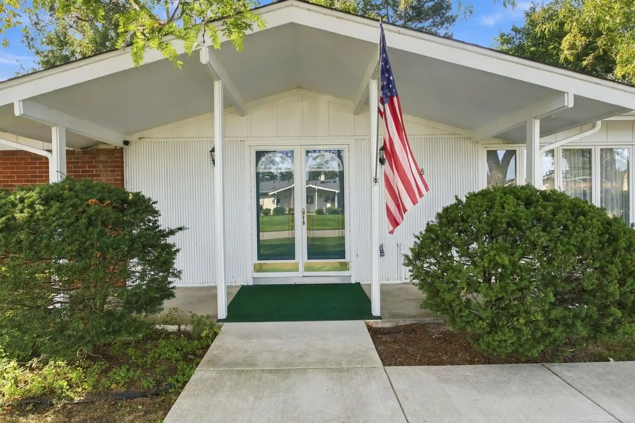 Photo 1 of Sale Pending at 8318 Carriage Hl Dr, Shelby Township, MI 48317 | MLS# 58050222999 | Listing updated on 2026-09-29